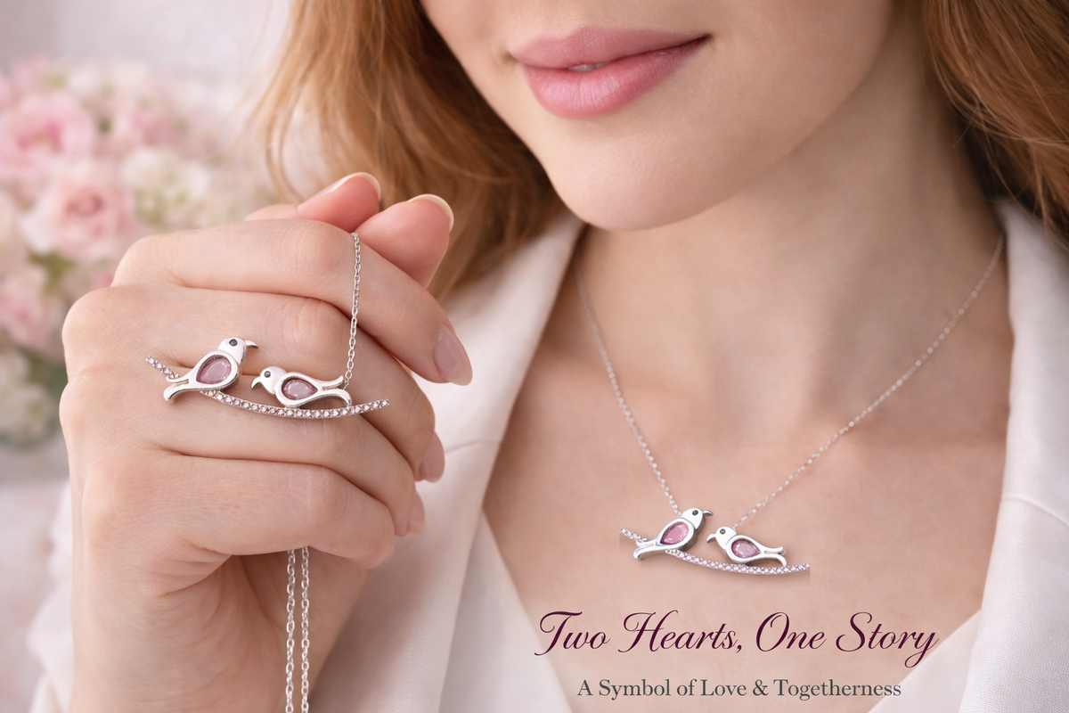 Lovebirds Pendant Necklace in Silver