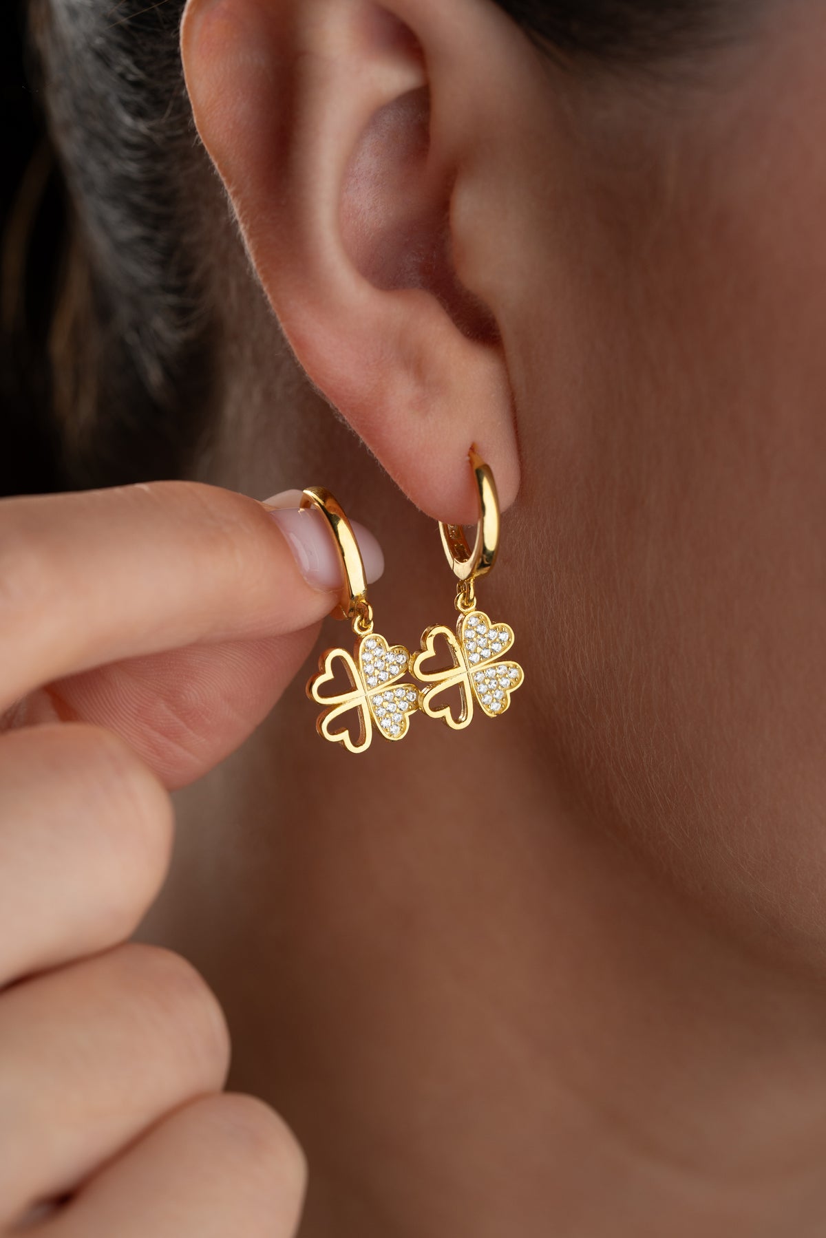 Four Leaf Clover Hoop Earrings in Gold