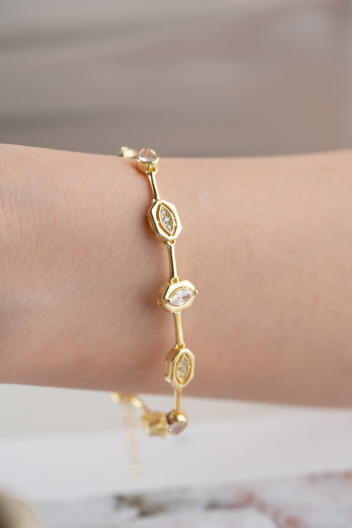 Vintage Mixed Cut Crystal Station Bracelet