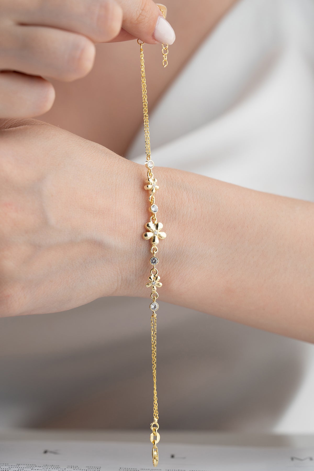 Gold Daisy Trio Chain Bracelet