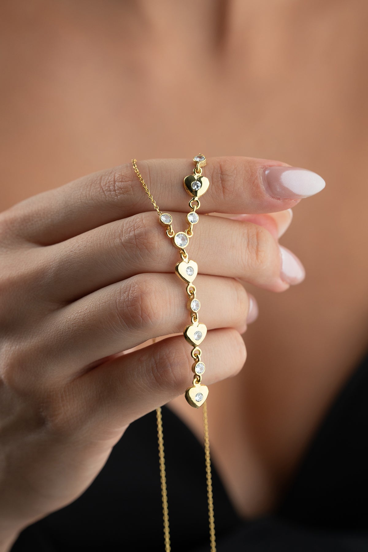 Heart Charm Y Lariat Necklace in Gold