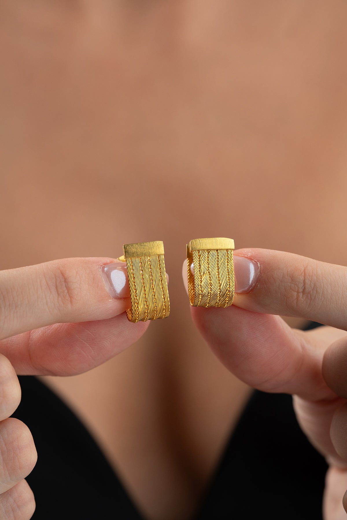 Woven Rope Huggie Hoop Earrings in Gold
