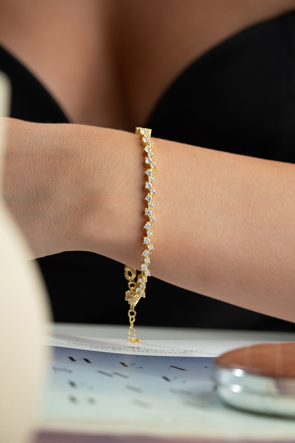 Zigzag Tennis Bracelet in Gold