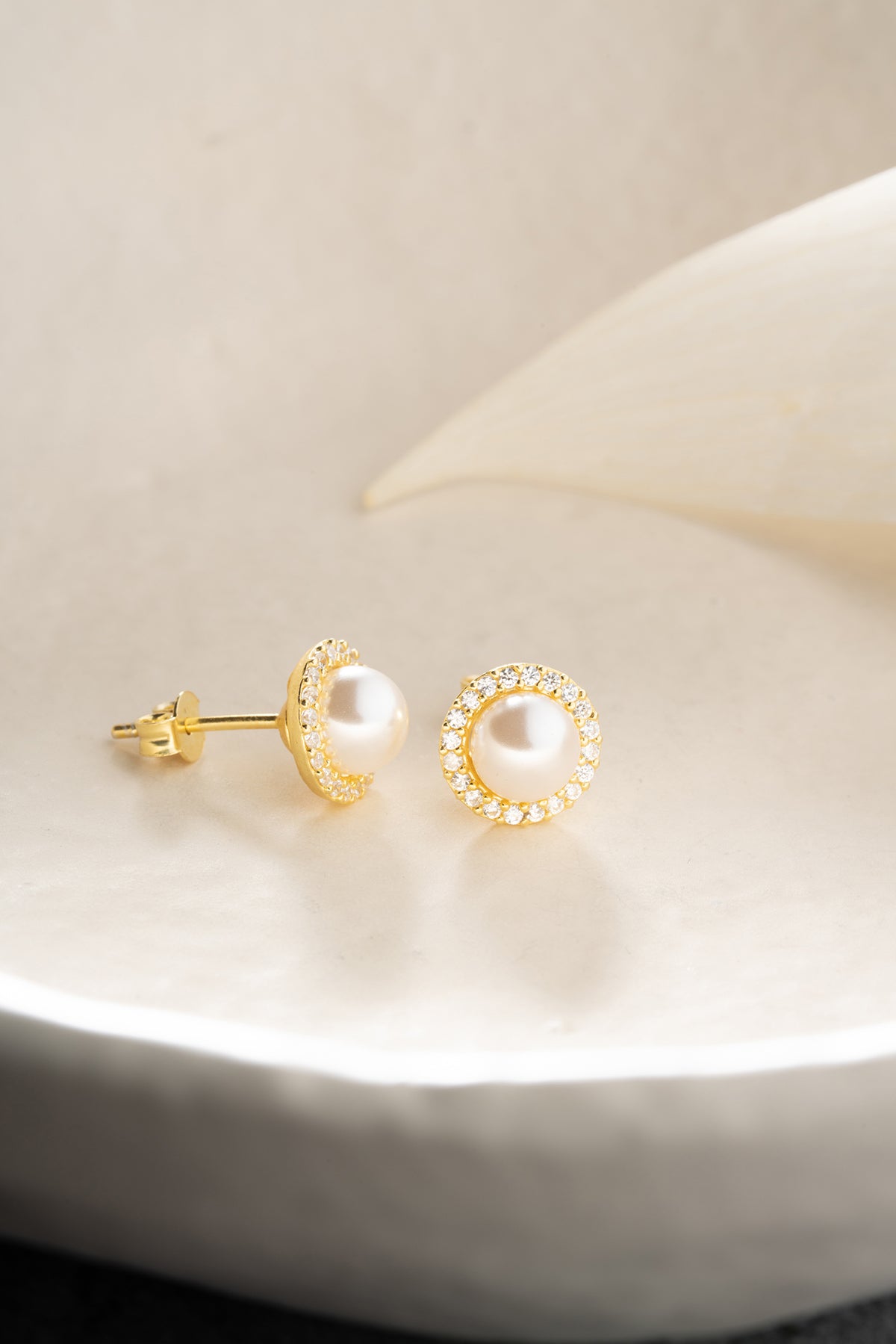Pearl Halo Stud Earrings in Gold