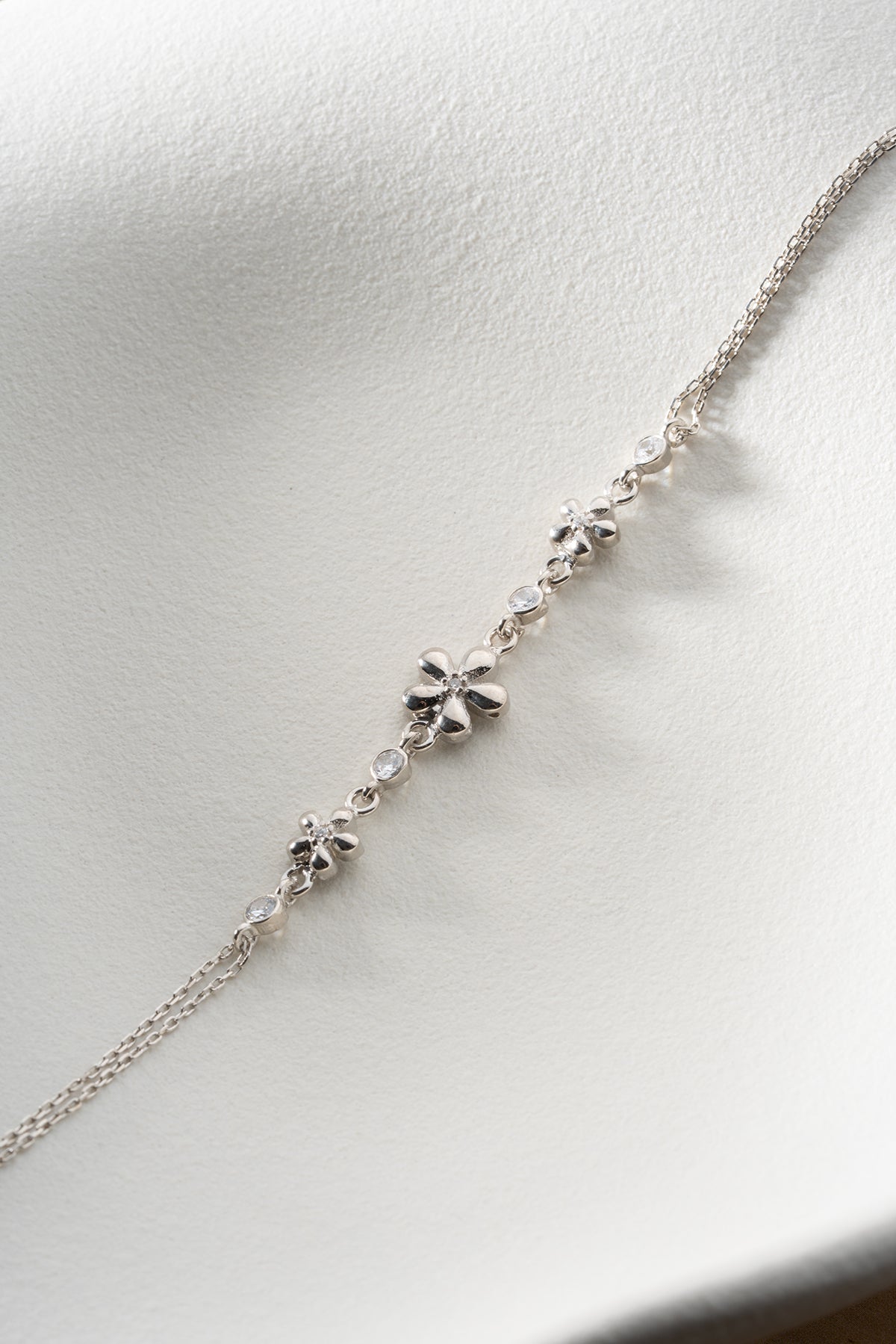 Gold Daisy Trio Chain Bracelet