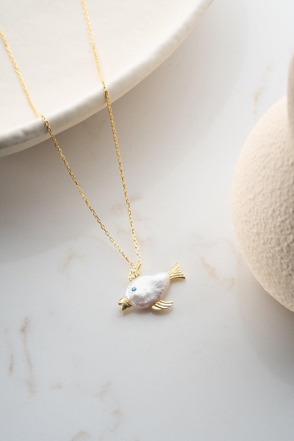 Pearl Fish Pendant Necklace in Gold