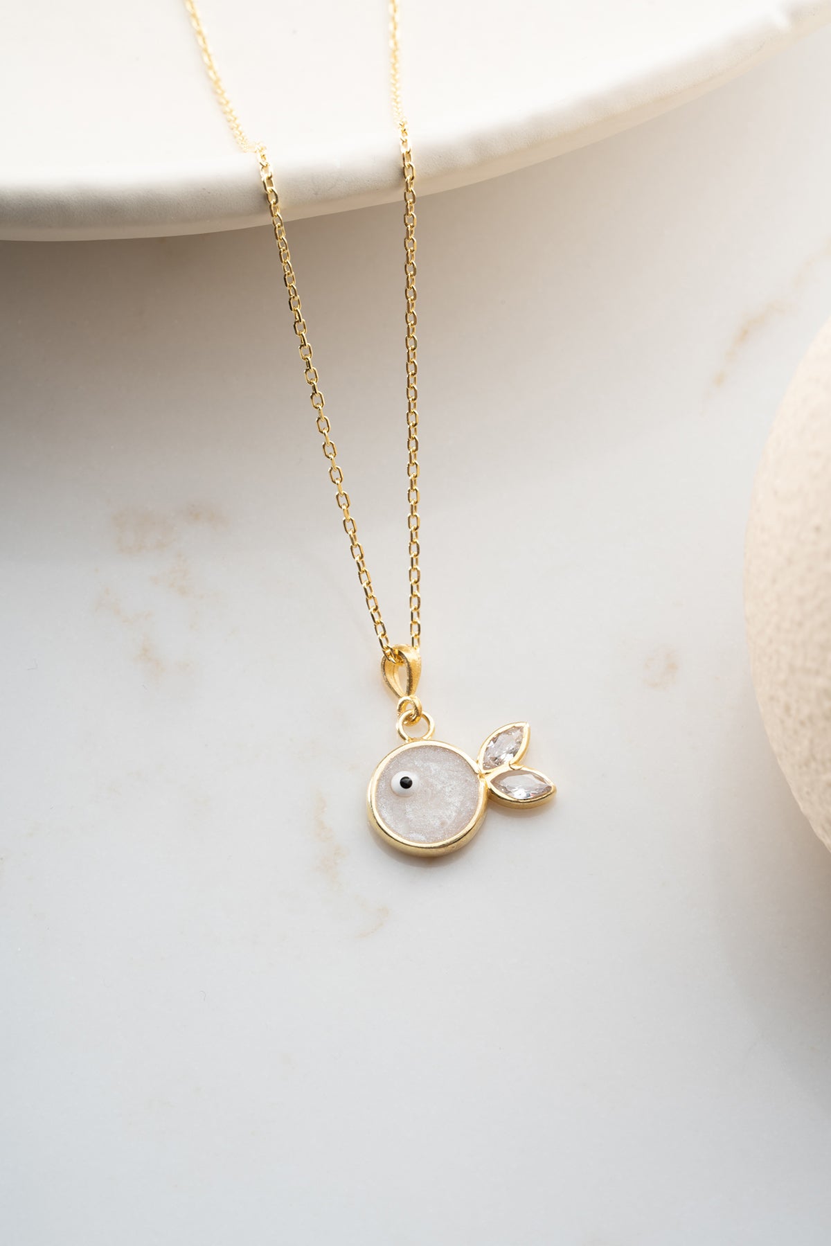 Mother of Pearl Fish Pendant Necklace