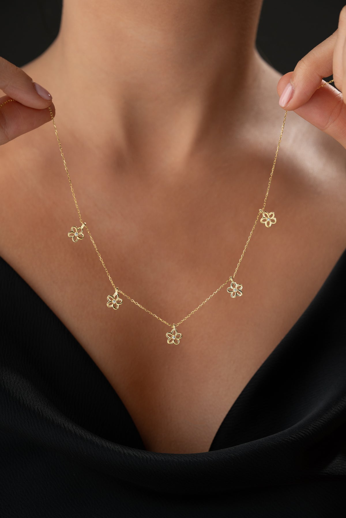 Flower Station Necklace in Gold