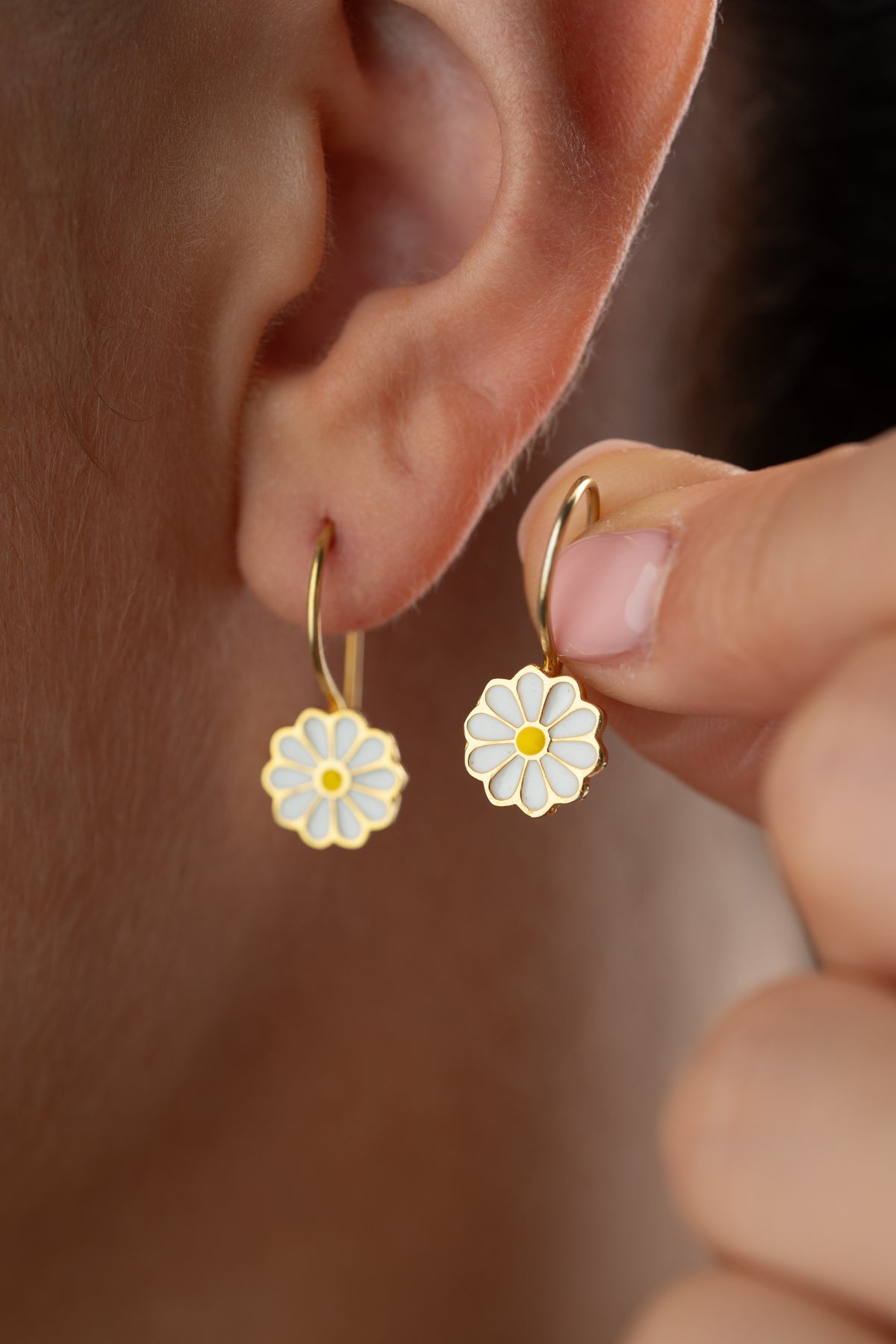 Daisy Flower Enamel Drop Earrings in Gold