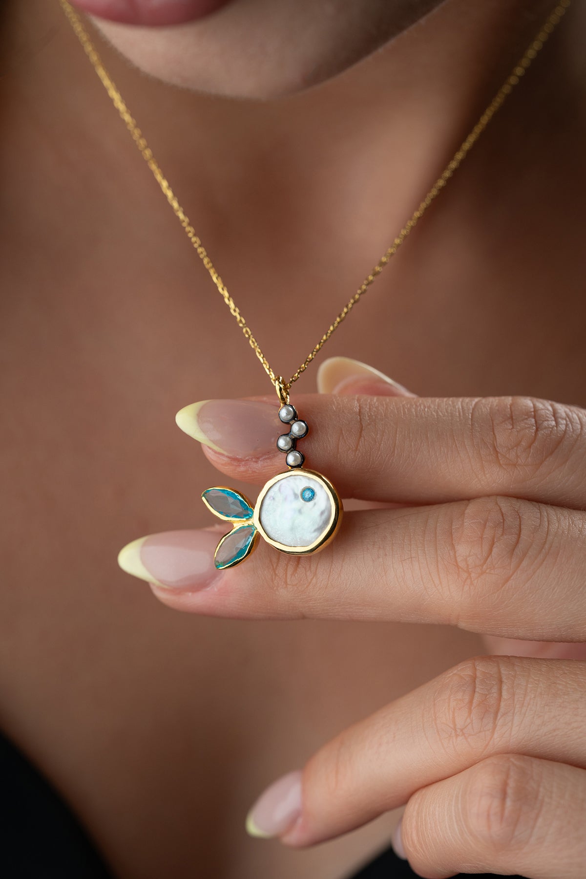 Mother of Pearl Fish Pendant Necklace