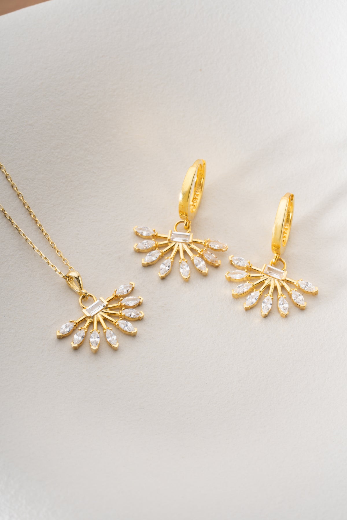 Crystal Sunburst Spray Jewelry Set
