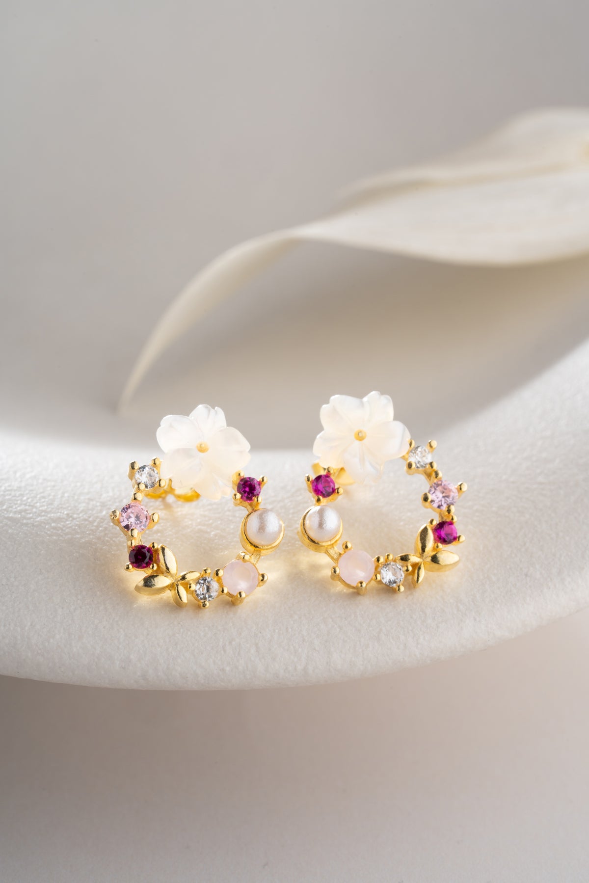 Mother of Pearl Flower Wreath Stud Earrings