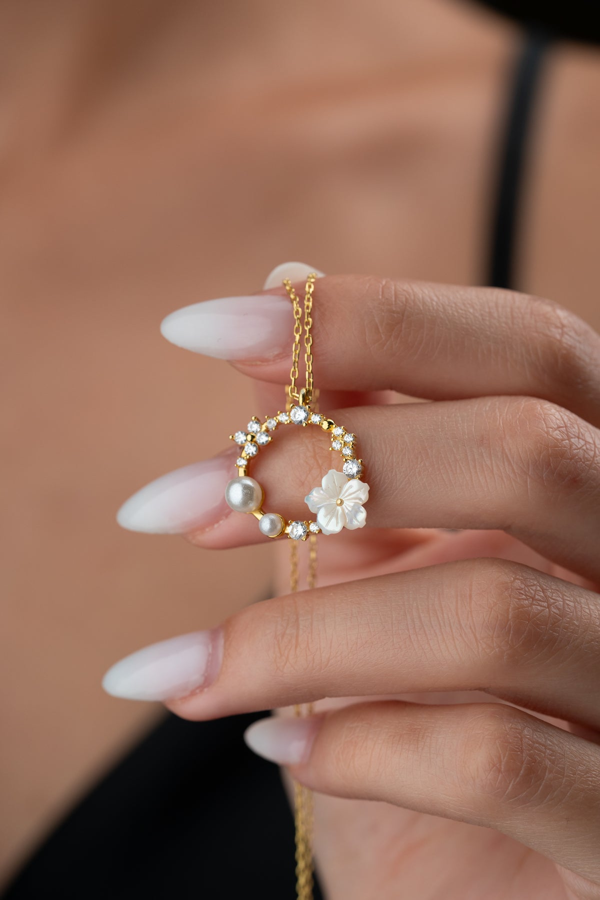 Pearl and Mother of Pearl Flower Wreath Necklace
