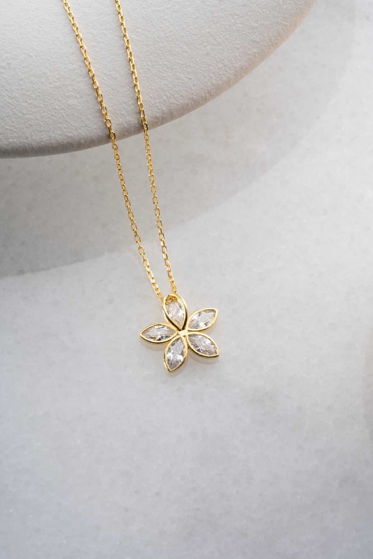 Marquise Flower Pendant Necklace in Gold