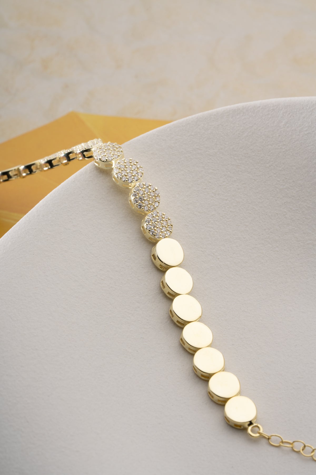 Pave Disc Station Bracelet in Gold