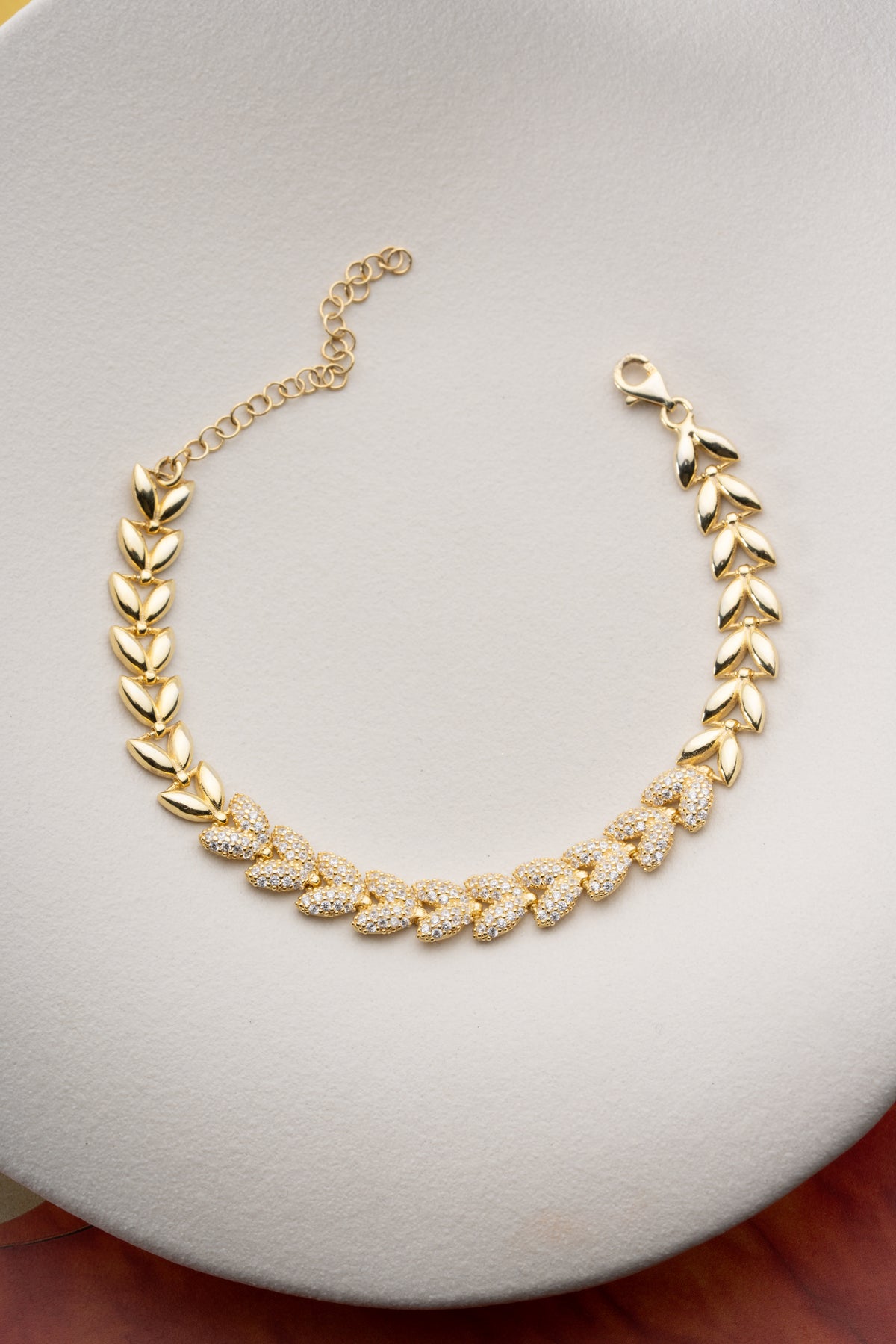 Pave Leaf Link Bracelet in Gold