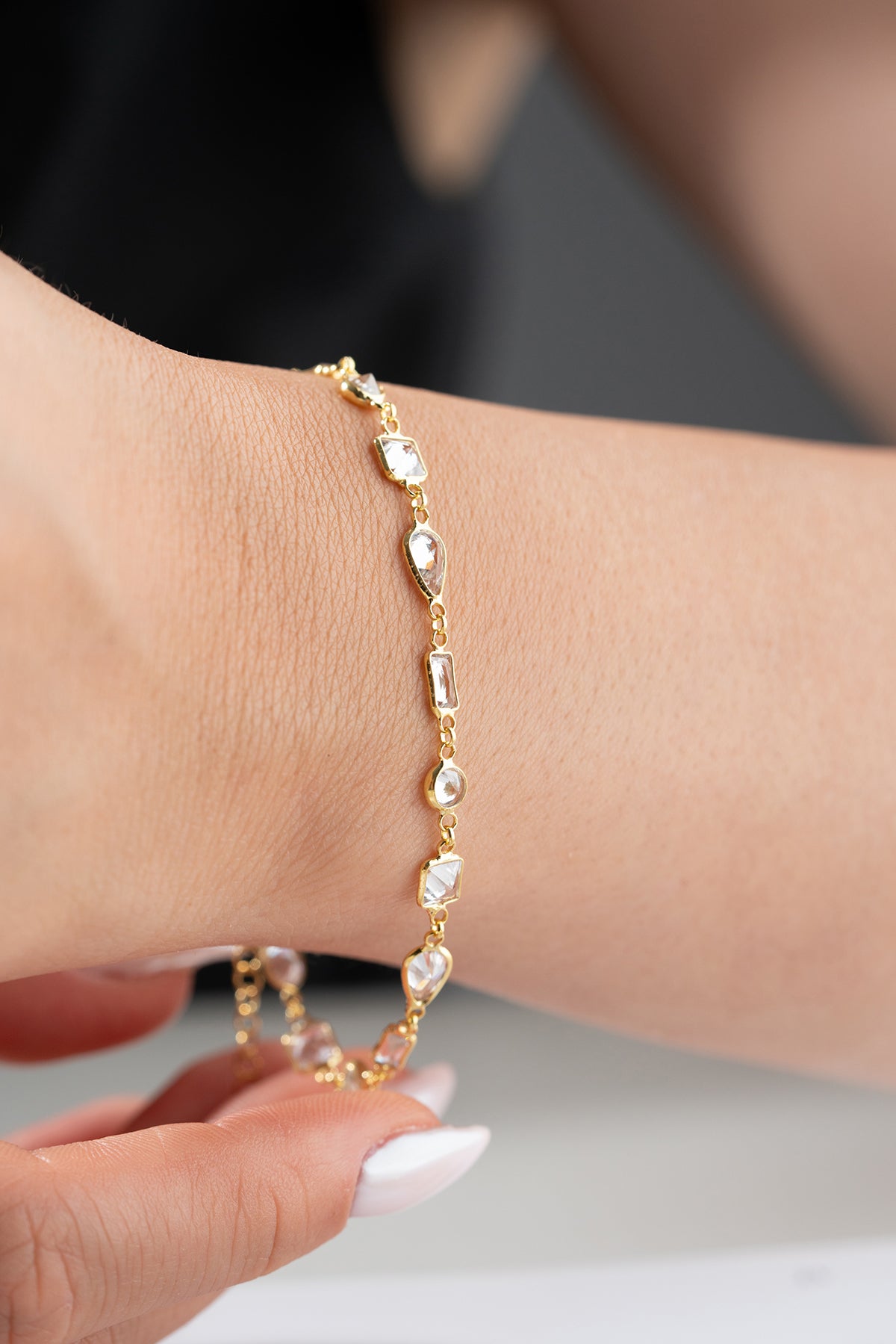 Mixed Cut Crystal Station Bracelet in Gold