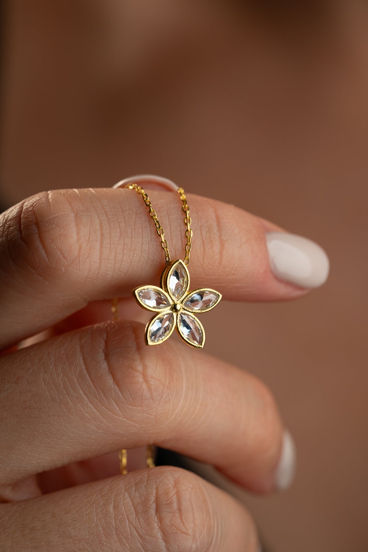 Marquise Flower Pendant Necklace in Gold
