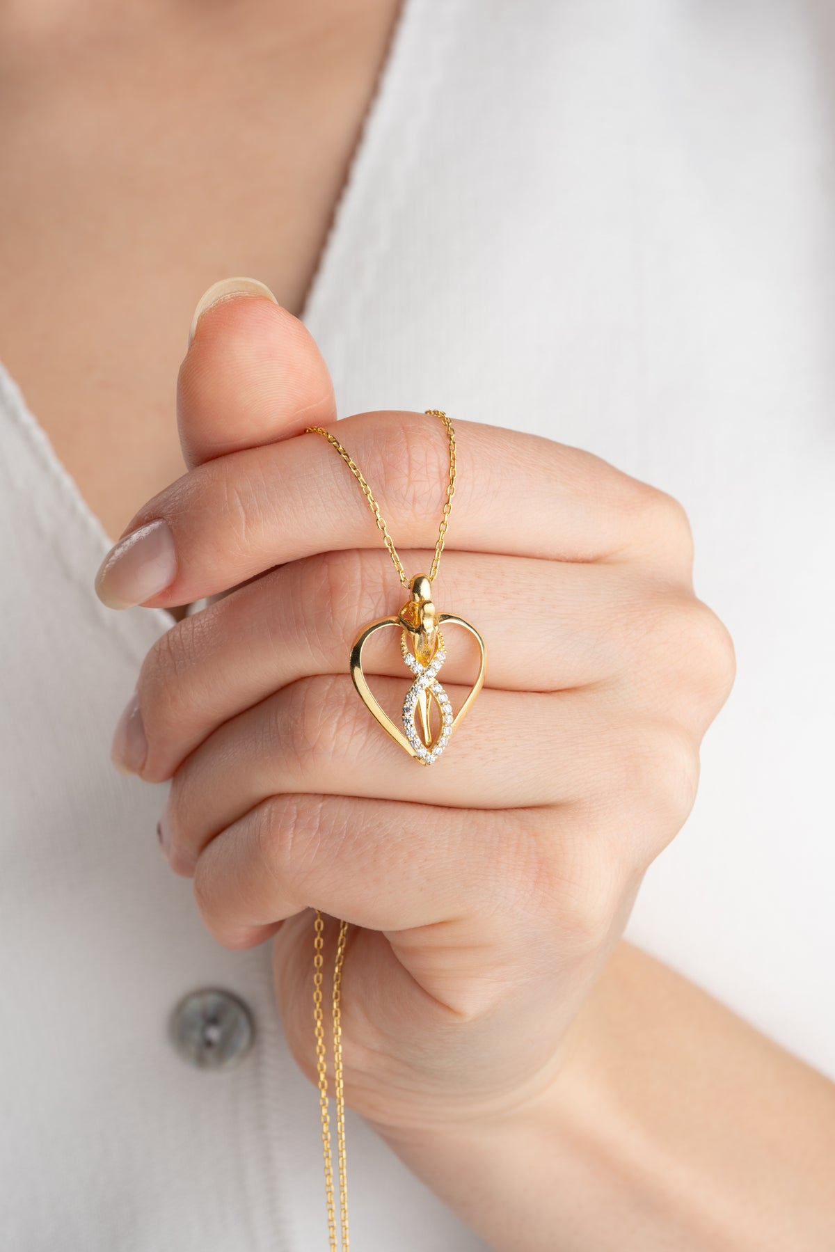Infinity Heart Pendant Necklace in Gold