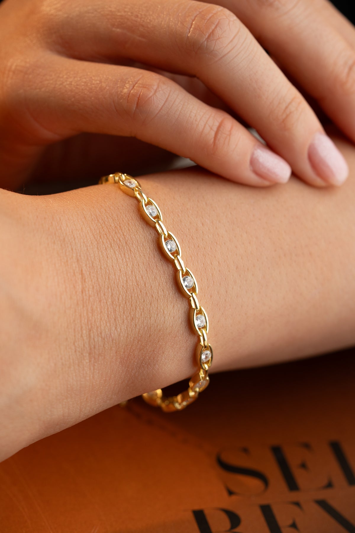 Crystal Oval Link Bracelet in Gold