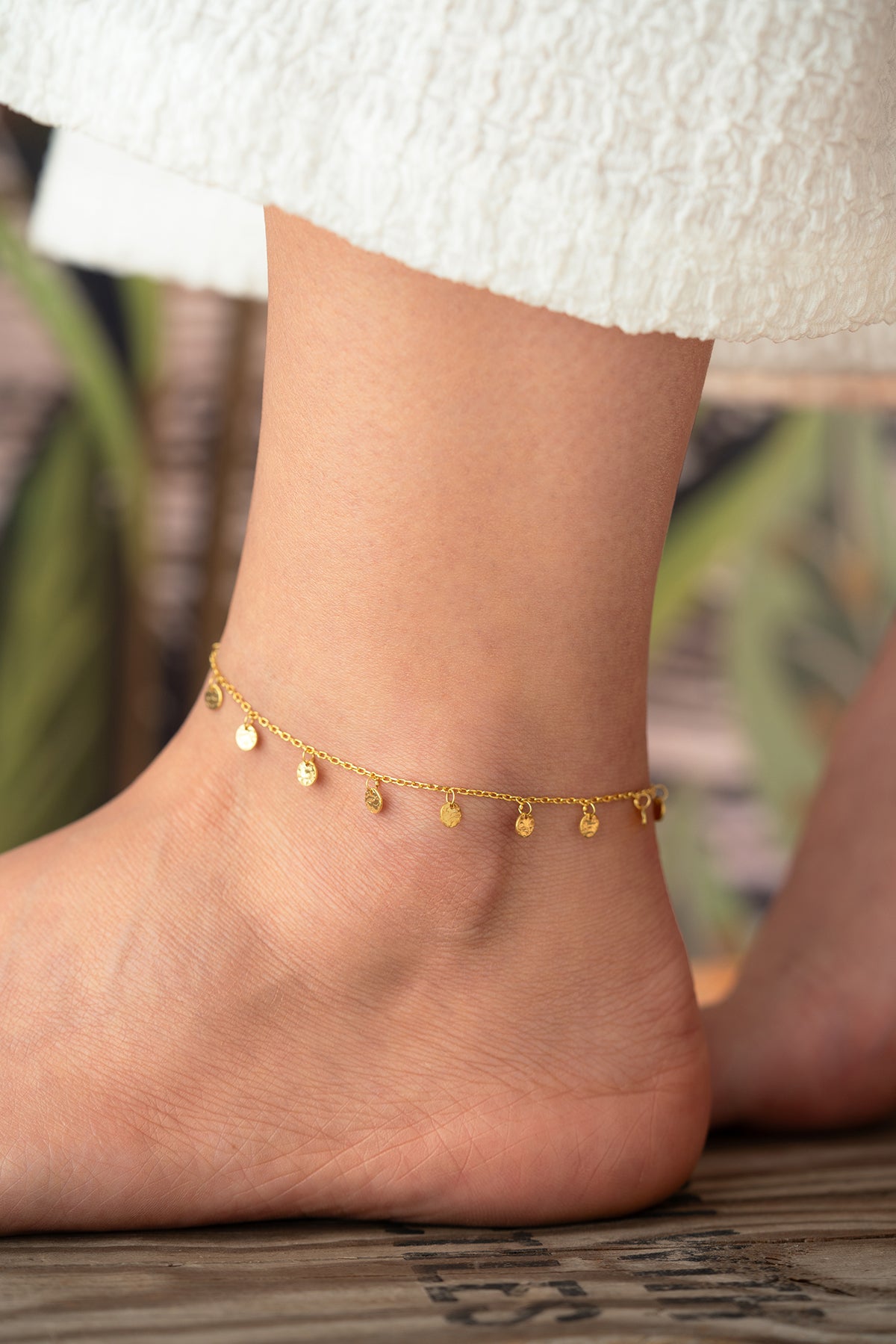 Hammered Gold Disc Charm Anklet