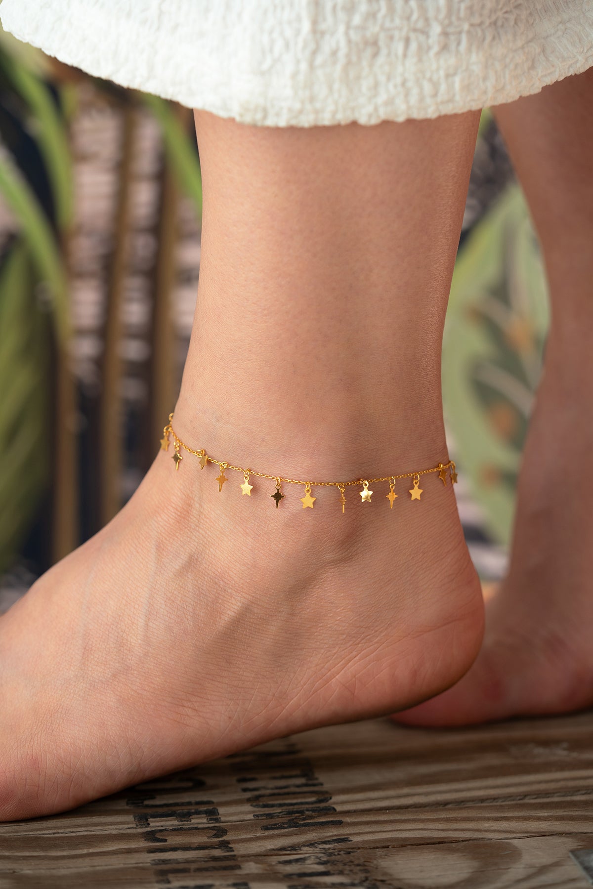 Star Charm Dangle Anklet in Gold