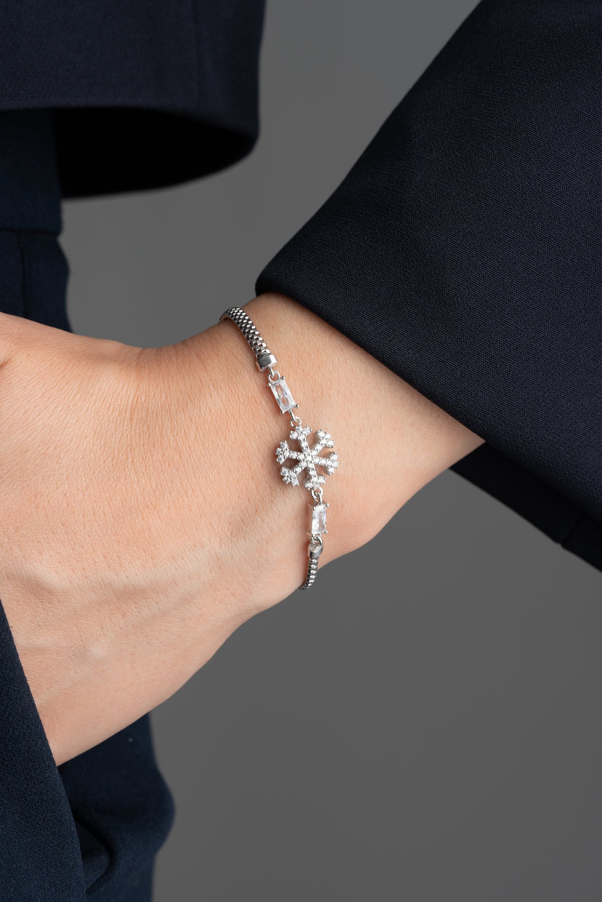 Pave Snowflake Charm Bracelet in Silver