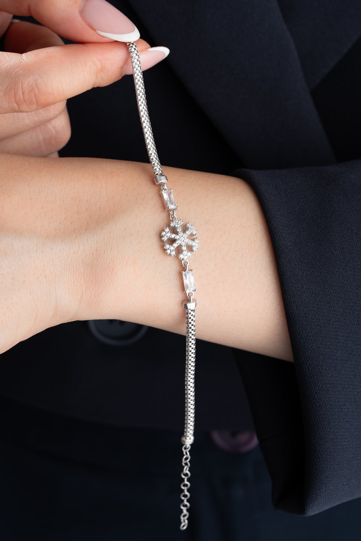 Pave Snowflake Charm Bracelet in Silver