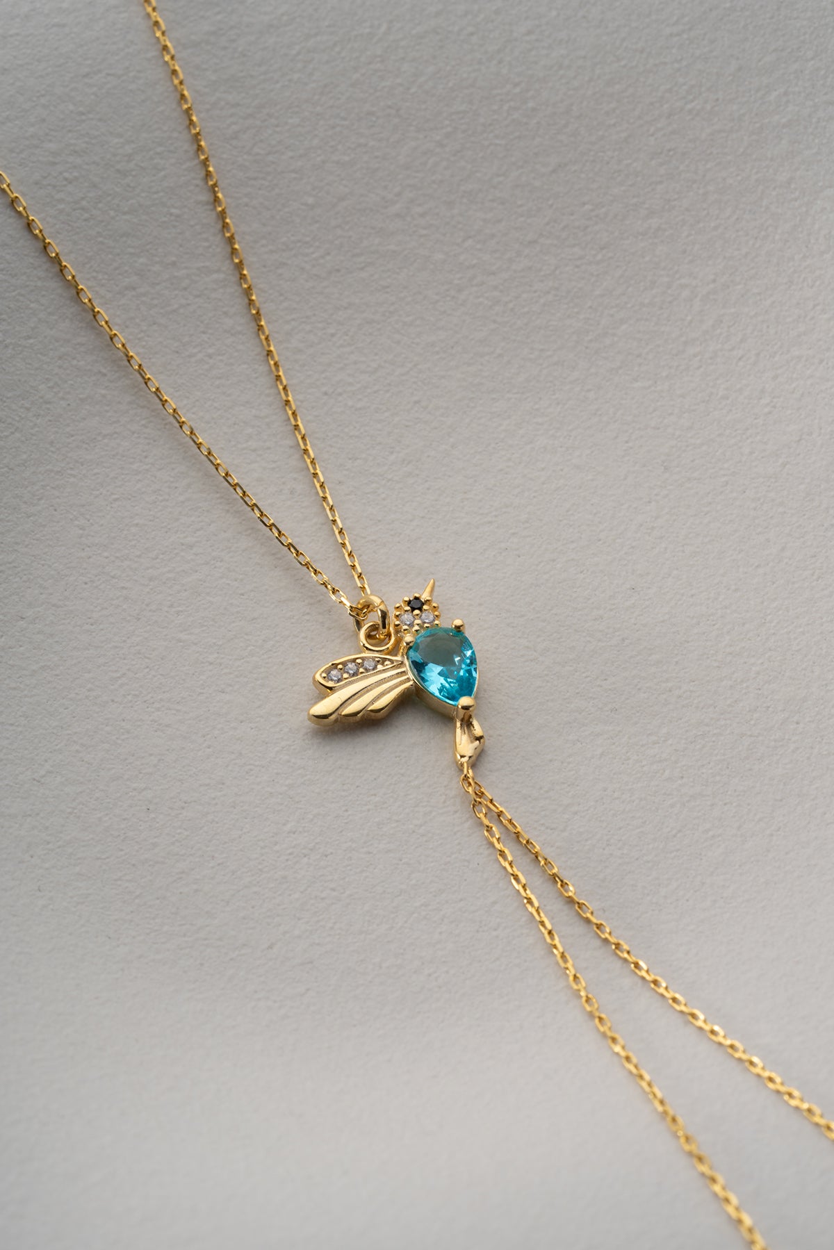 Bee Charm Crystal Hand Chain Bracelet in Gold