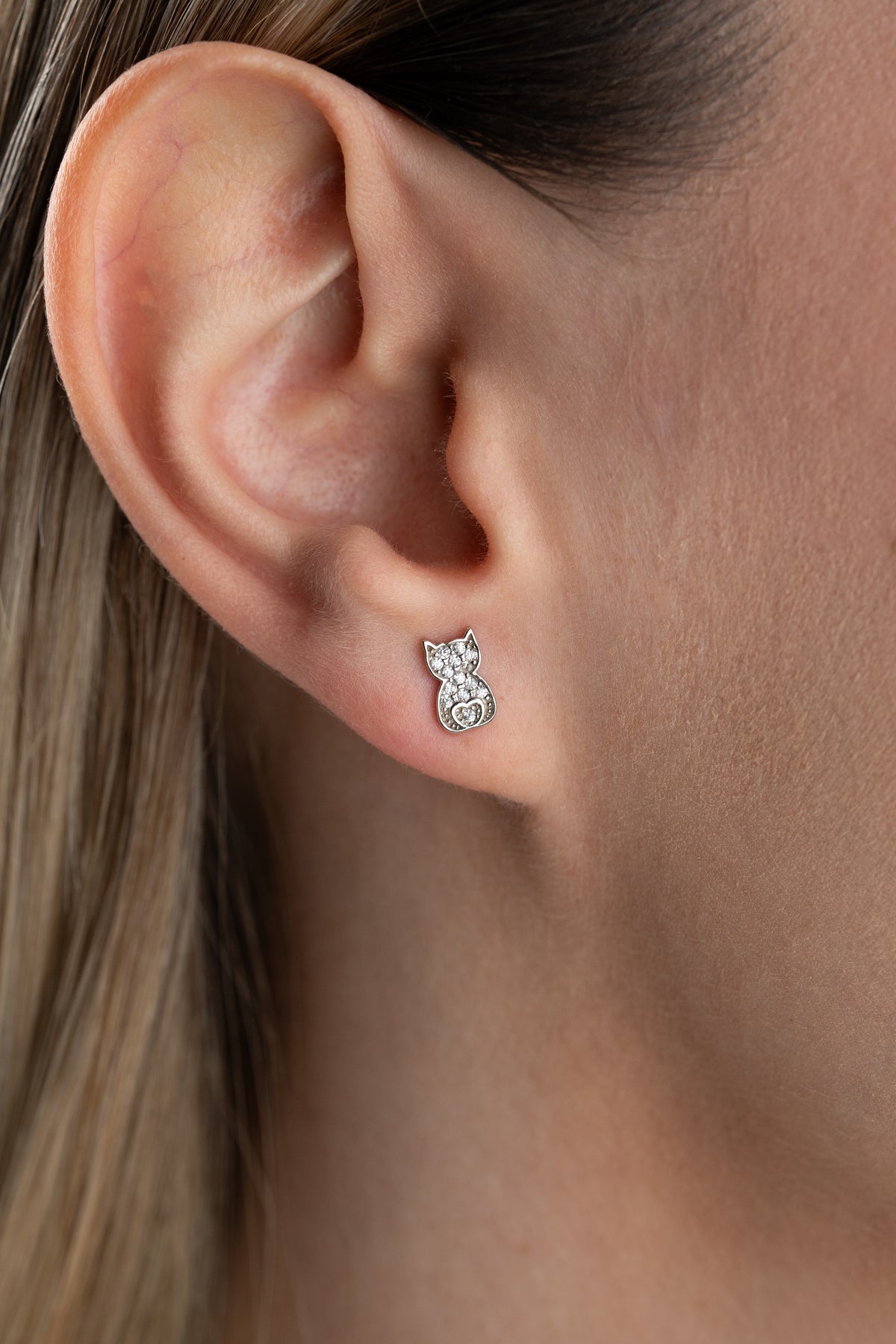 Cat Silhouette Heart Stud Earrings
