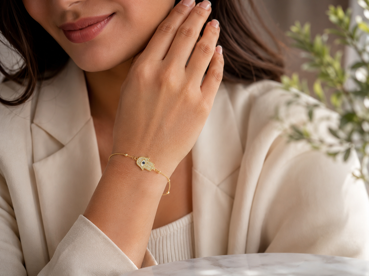 Hamsa Evil Eye Bracelet in Gold