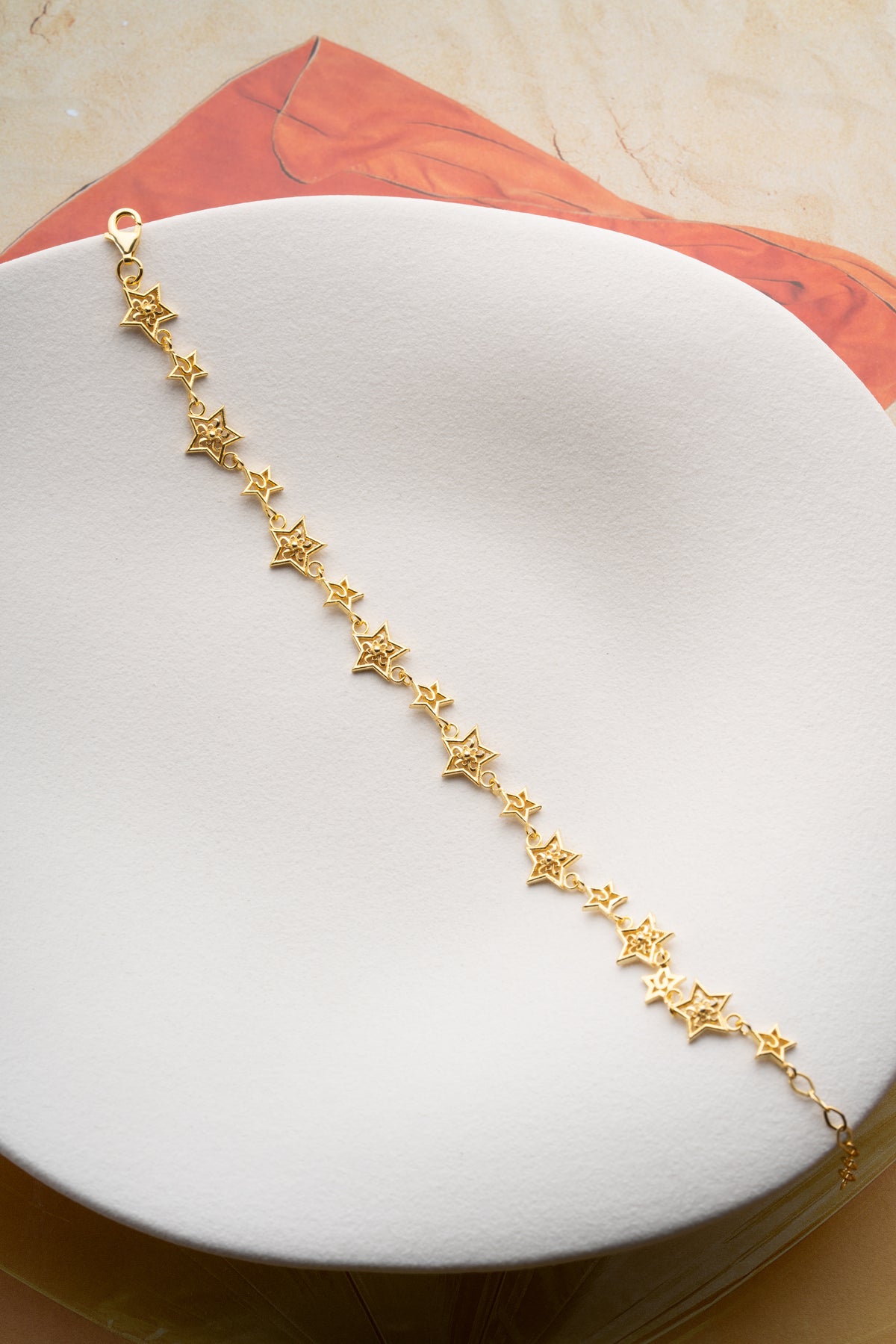 Filigree Star Link Bracelet in Gold