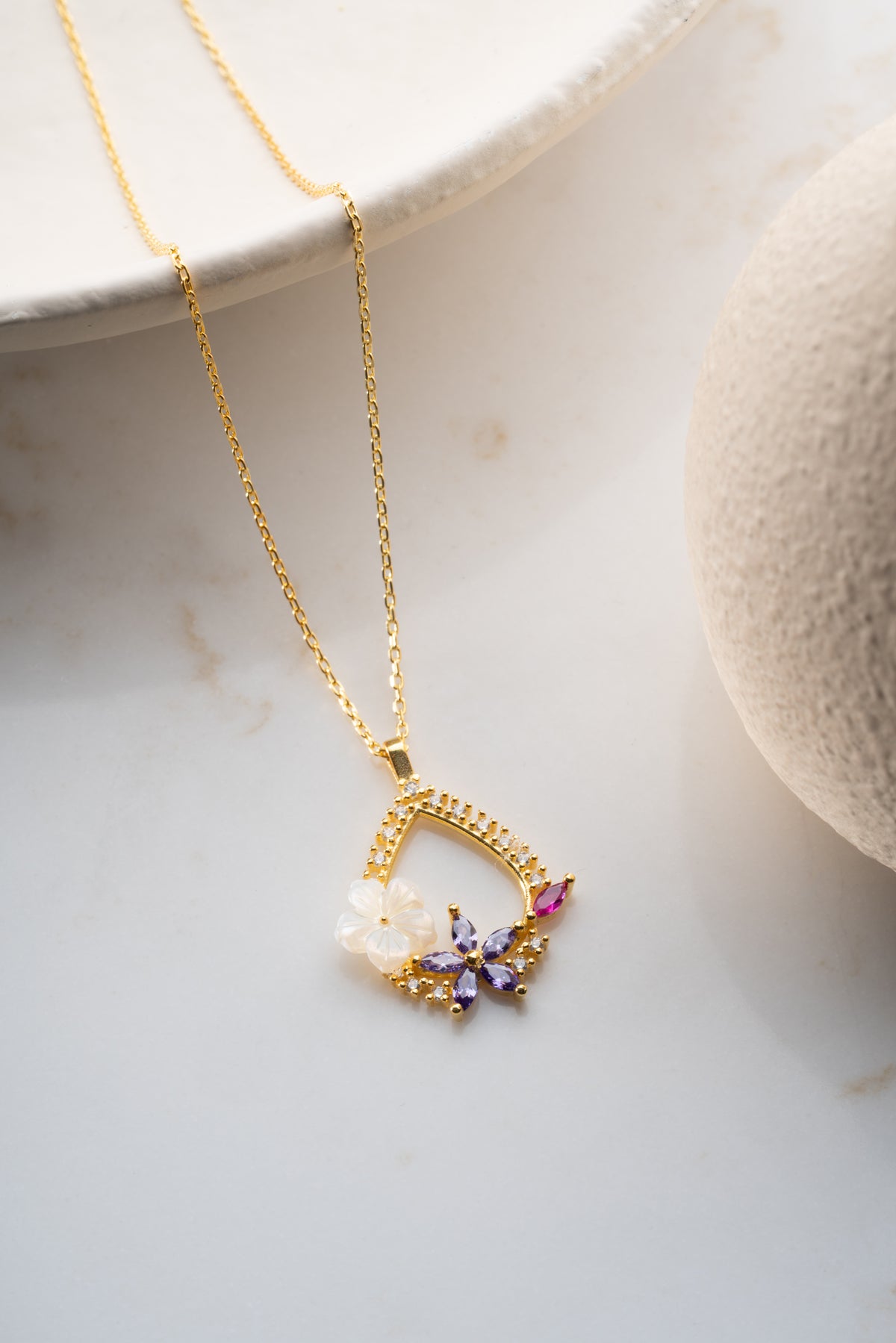 Mother of Pearl Flower Cluster Necklace