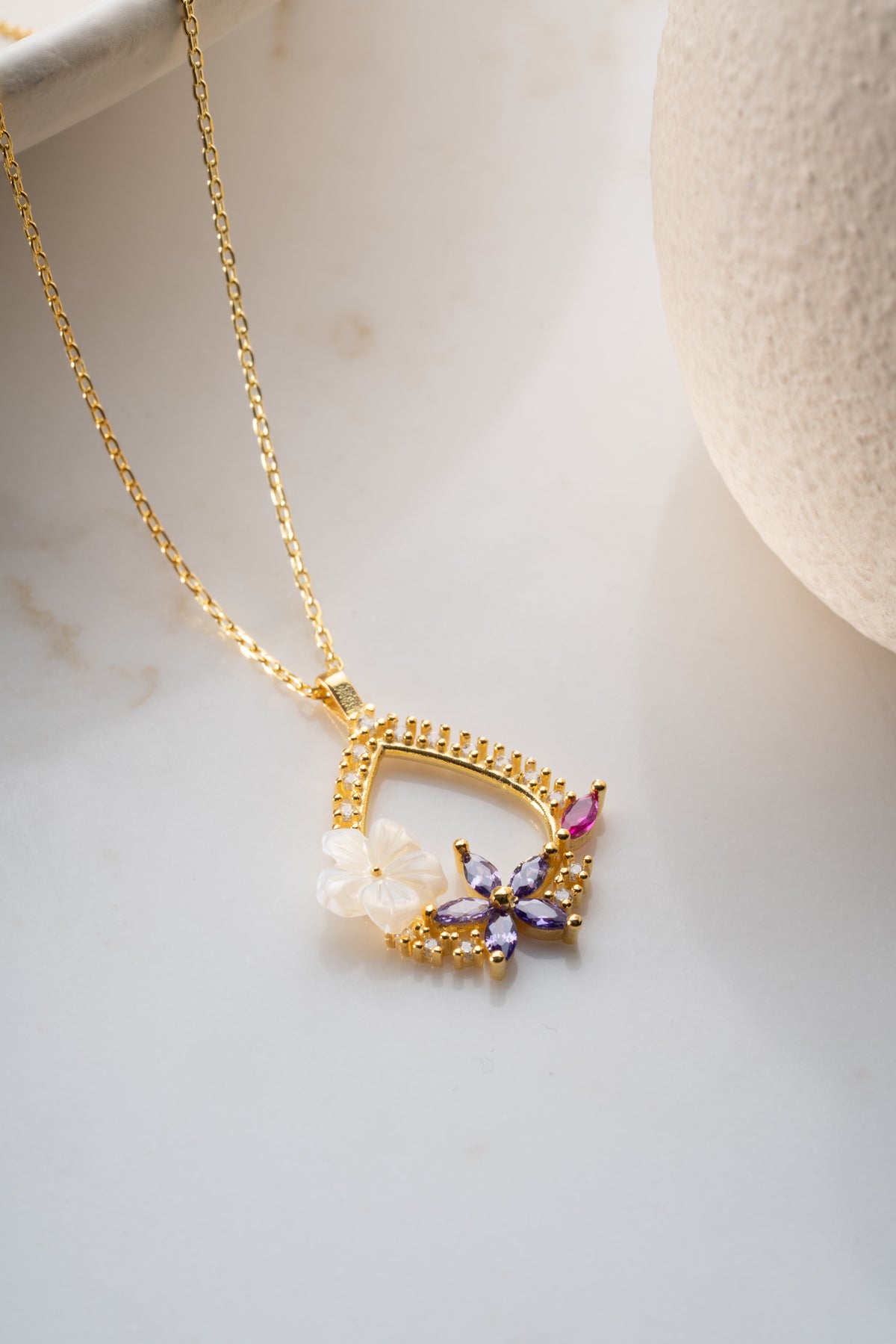 Mother of Pearl Flower Cluster Necklace