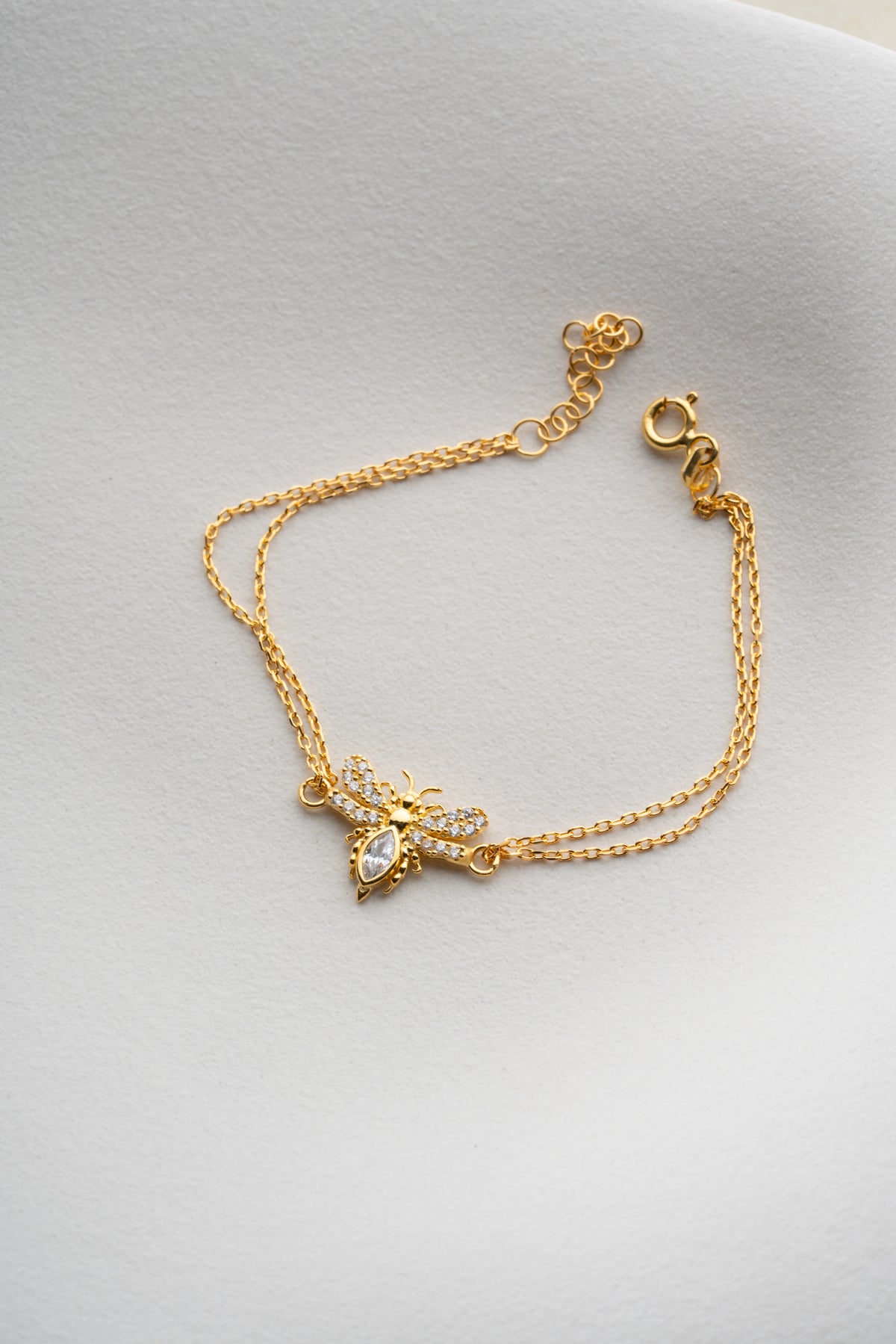 Bee Charm Bracelet in Gold