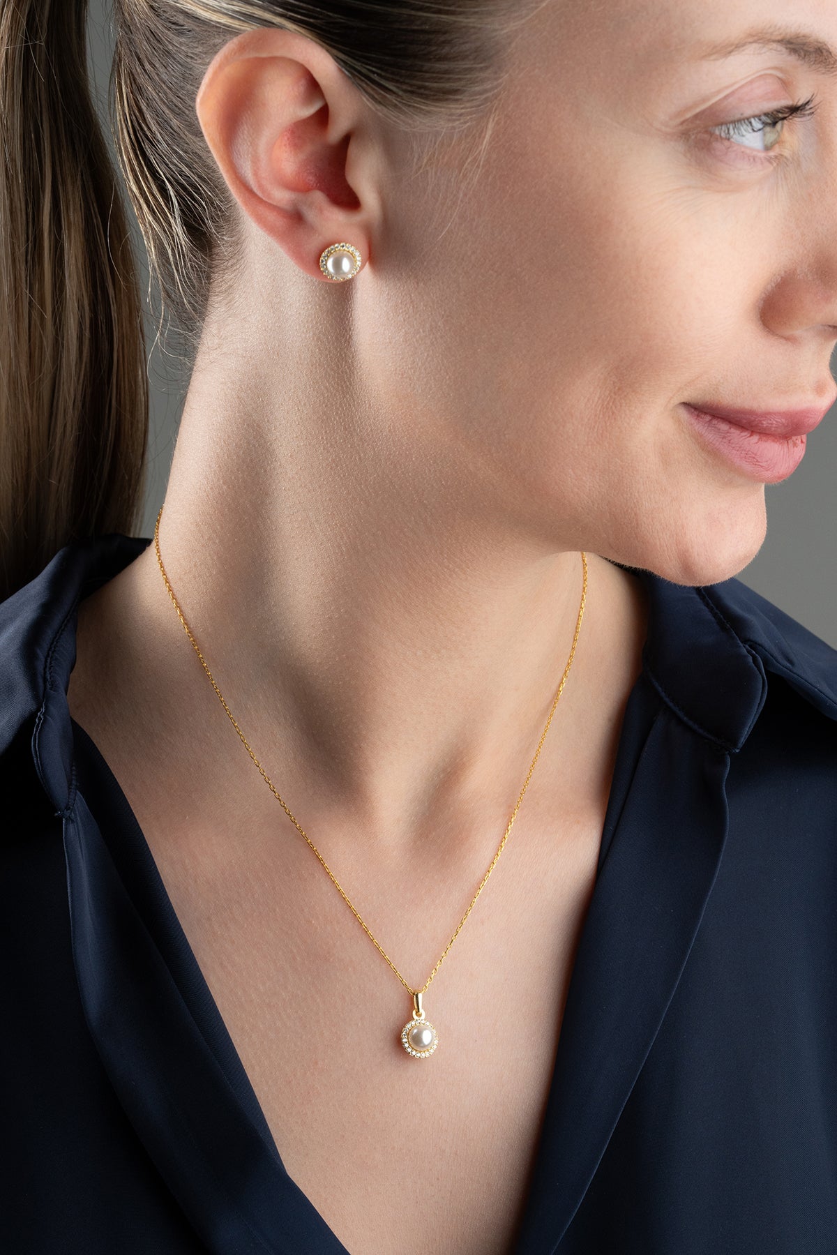 Pearl Halo Pendant Necklace and Earring Set