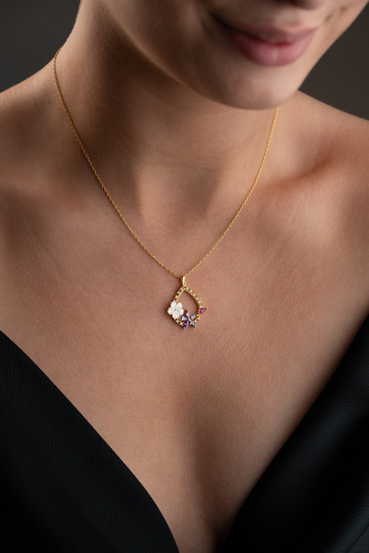 Mother of Pearl Flower Cluster Necklace