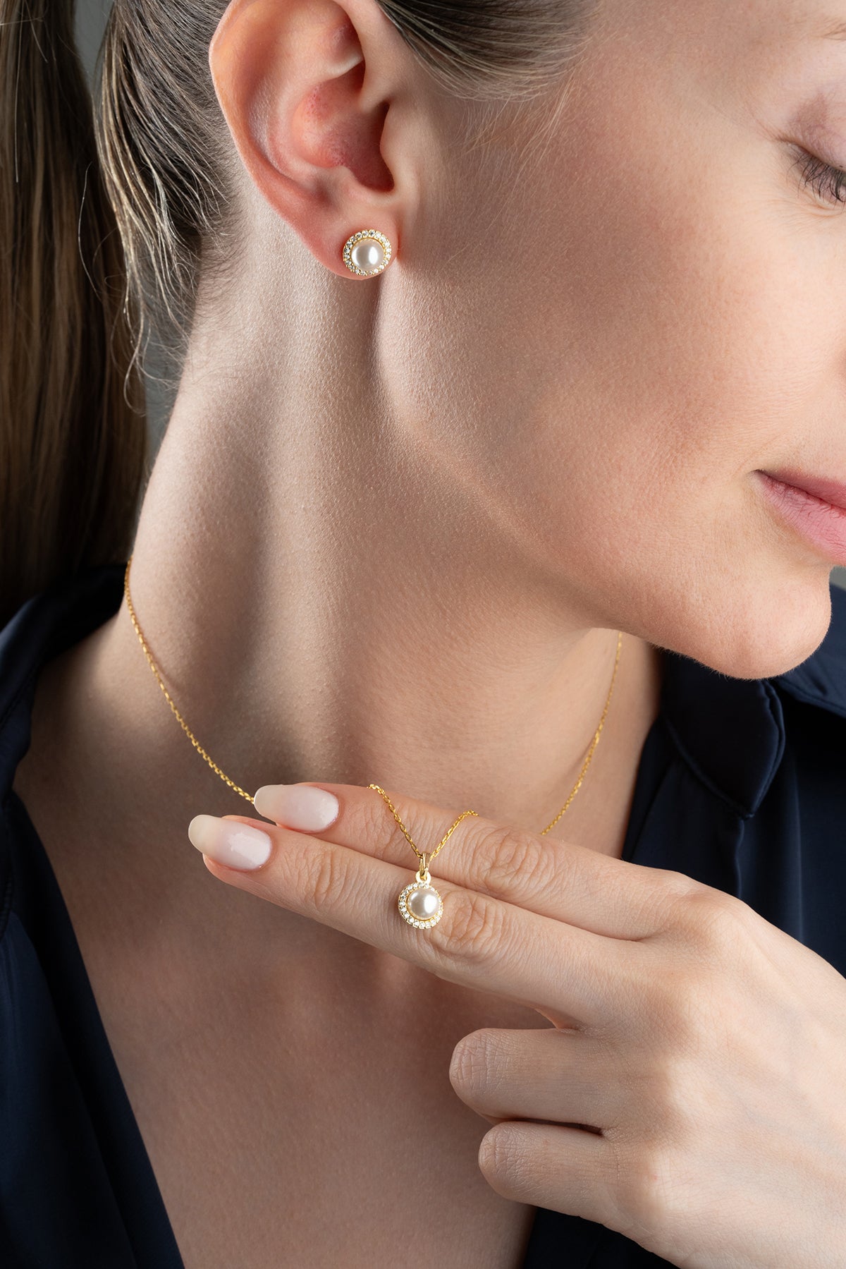 Pearl Halo Pendant Necklace and Earring Set