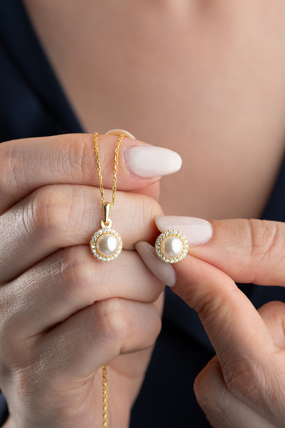 Pearl Halo Pendant Necklace and Earring Set