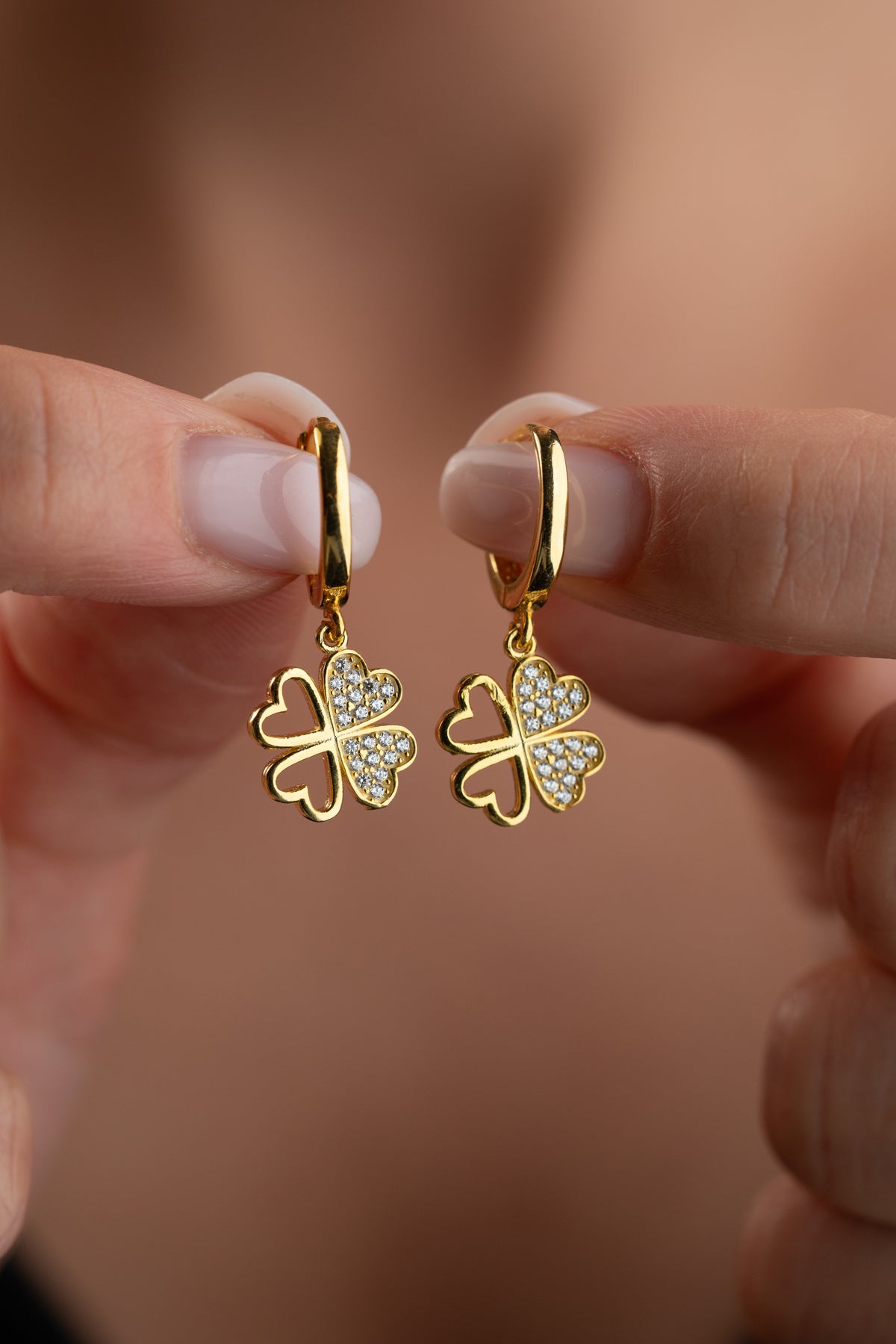 Four Leaf Clover Hoop Earrings in Gold