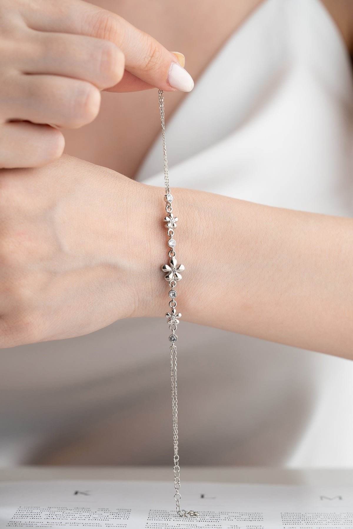 Gold Daisy Trio Chain Bracelet