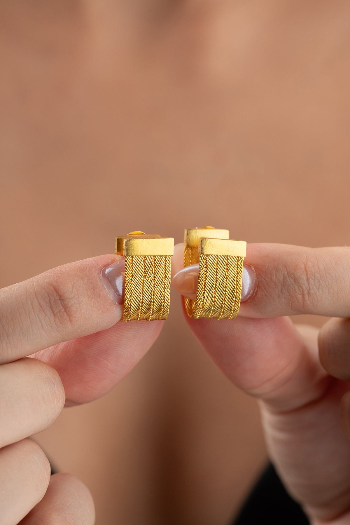 Woven Rope Texture Stud Earrings in Gold