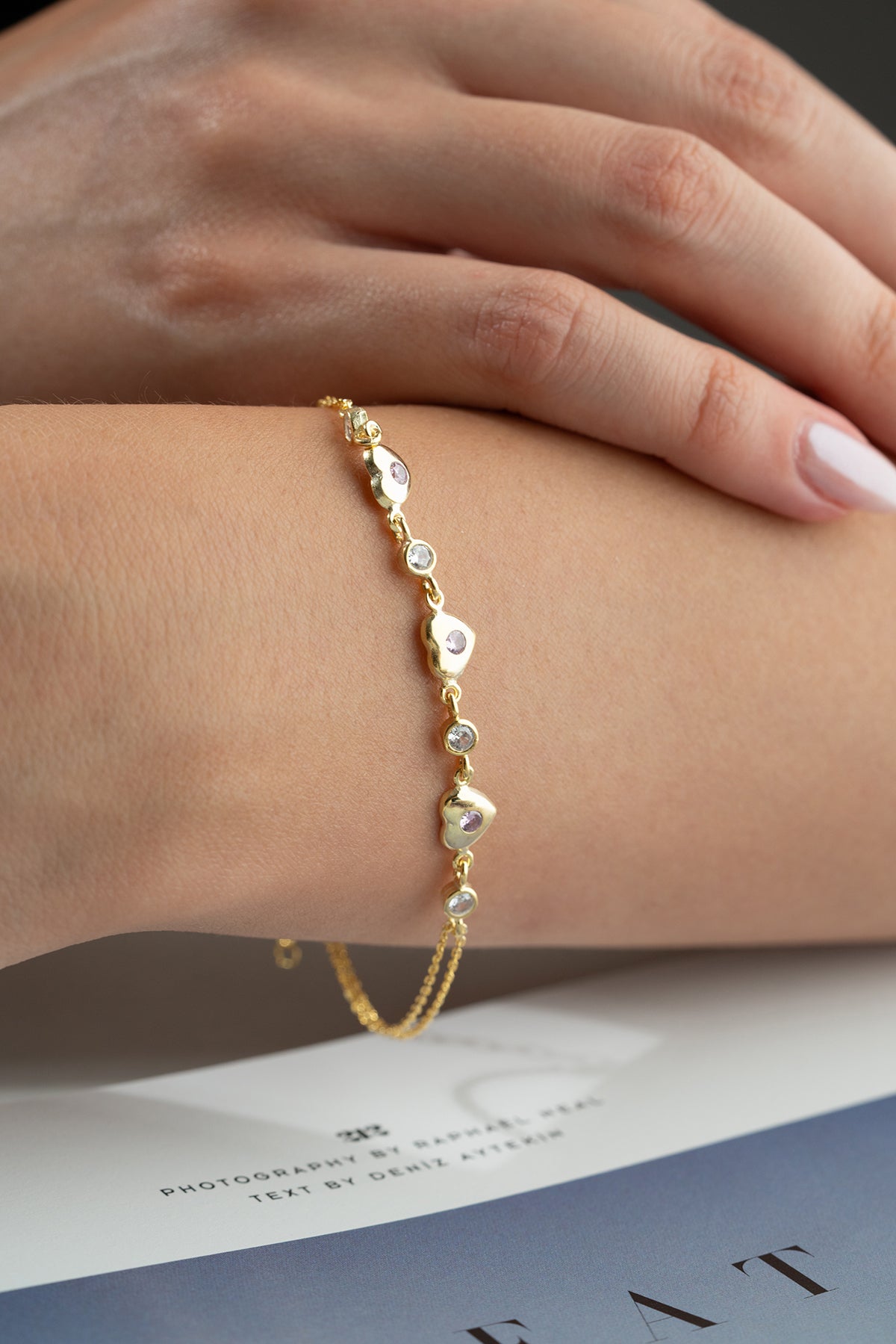 Heart Charm Station Bracelet in Gold