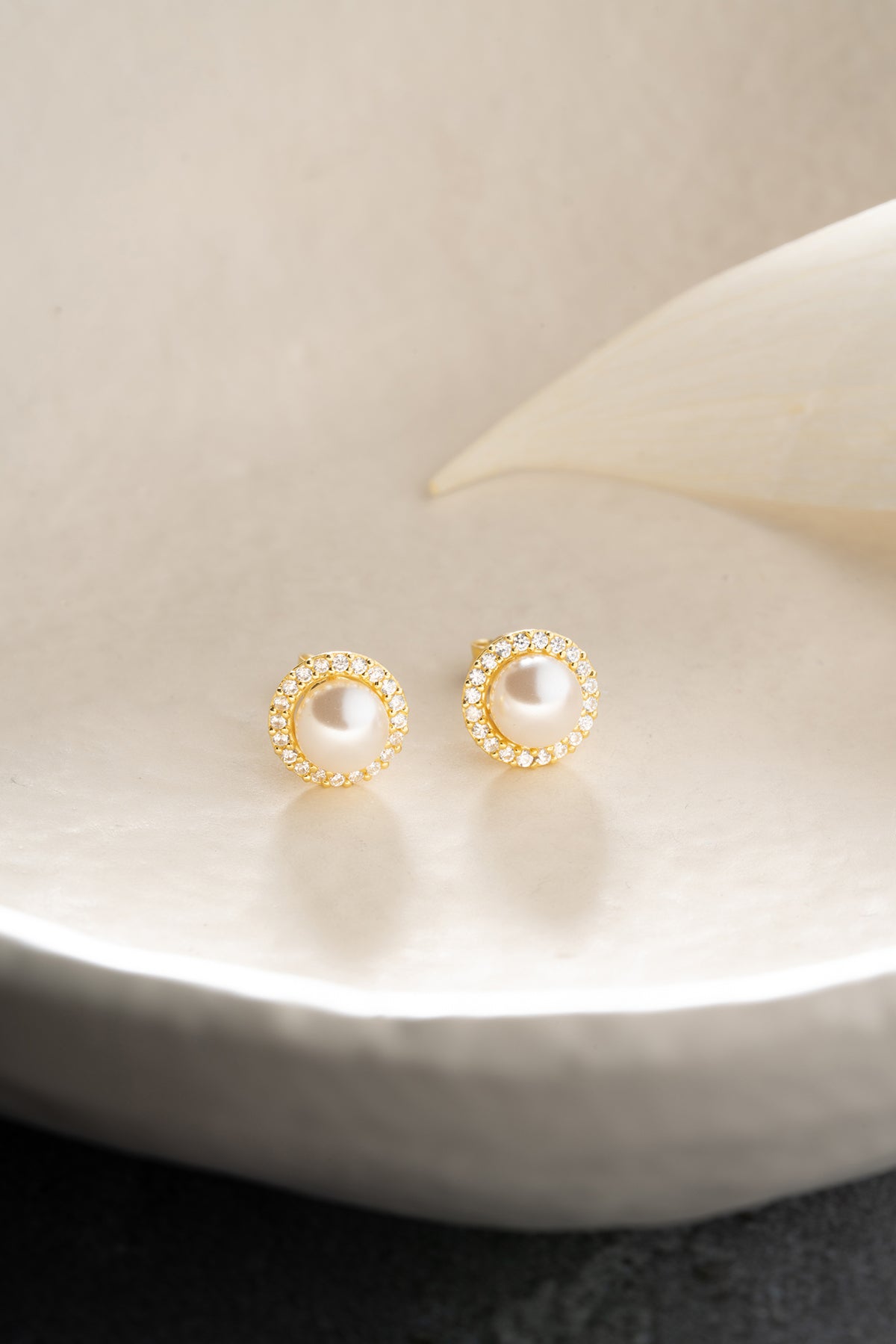 Pearl Halo Stud Earrings in Gold