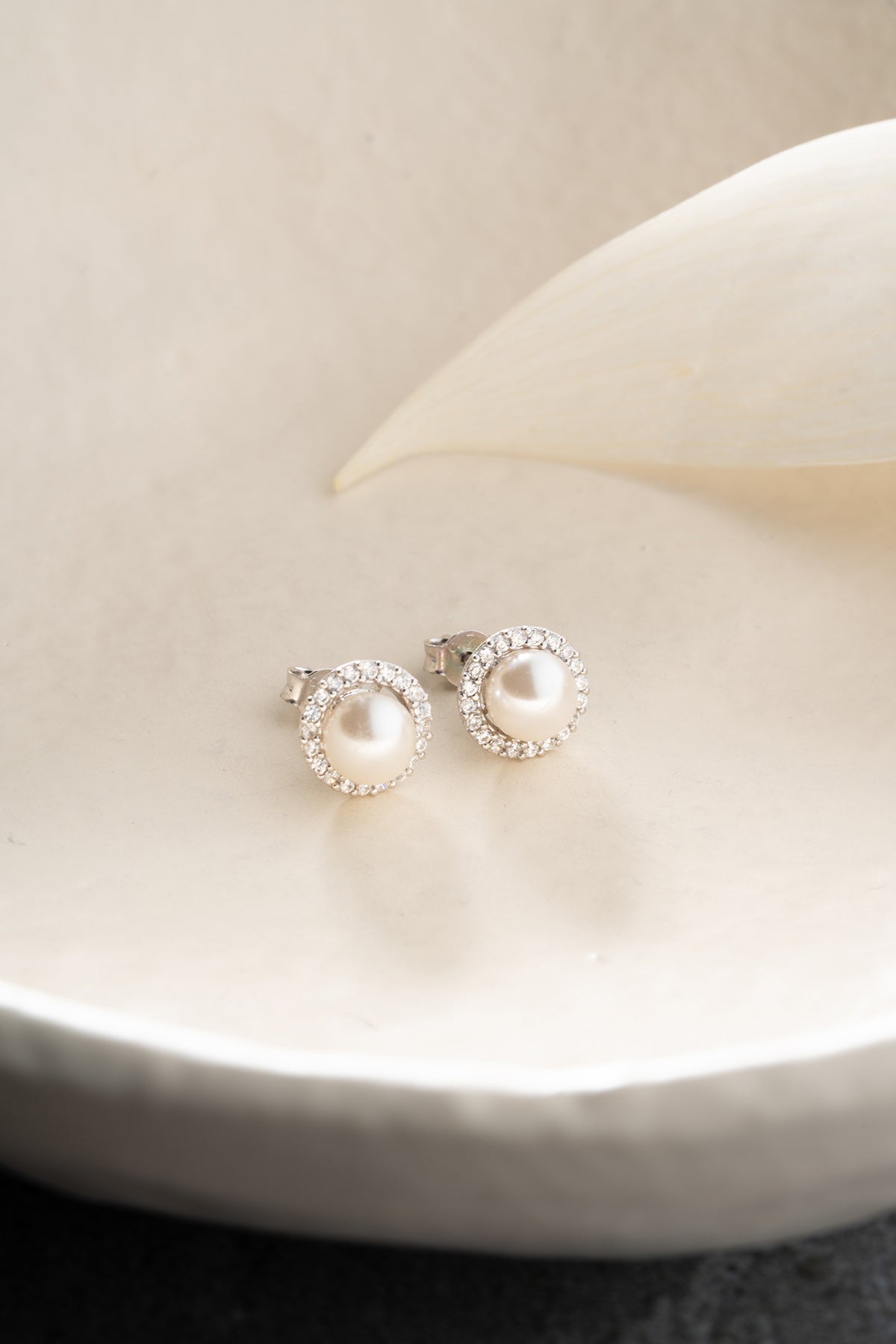 Pearl Halo Stud Earrings in Gold