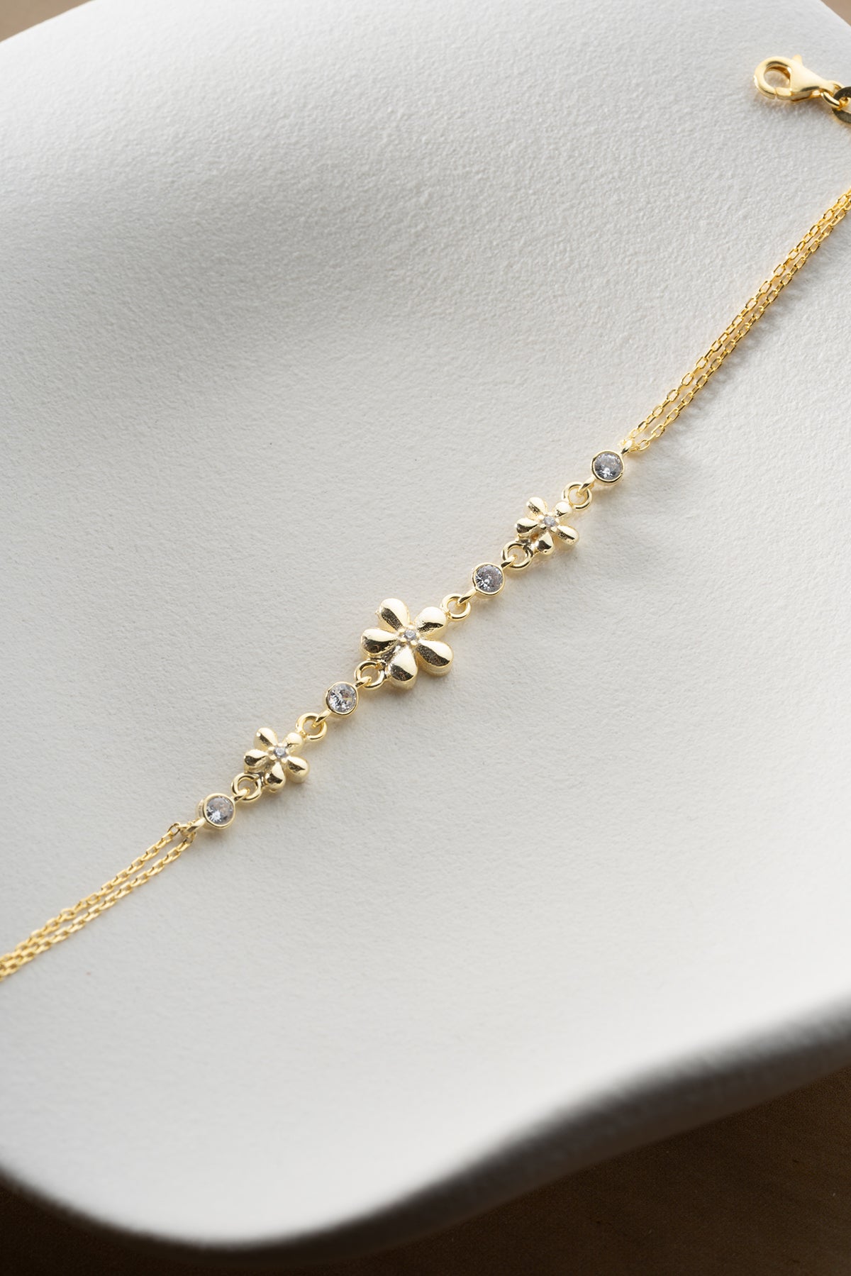 Gold Daisy Trio Chain Bracelet