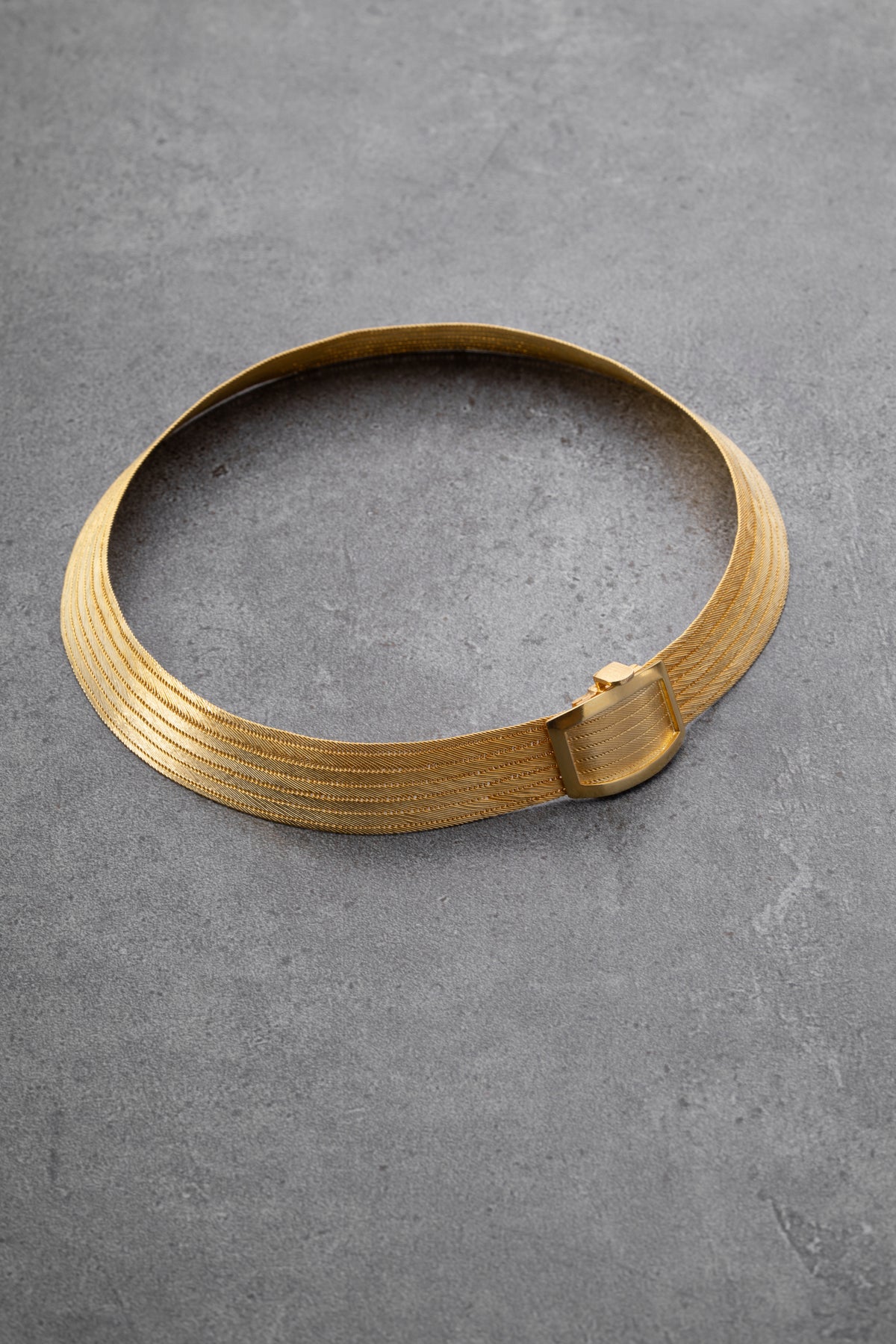 Woven Mesh Collar Necklace in Gold