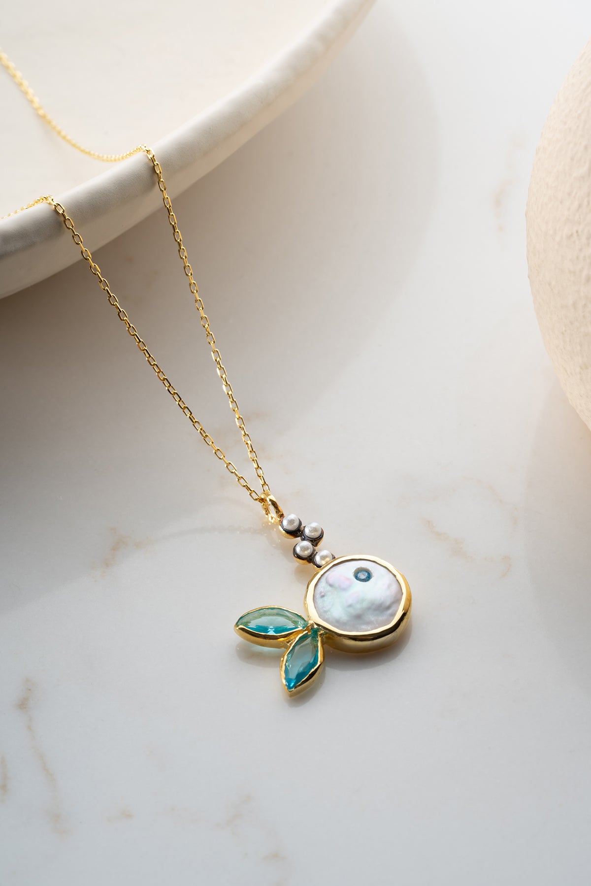Mother of Pearl Fish Pendant Necklace