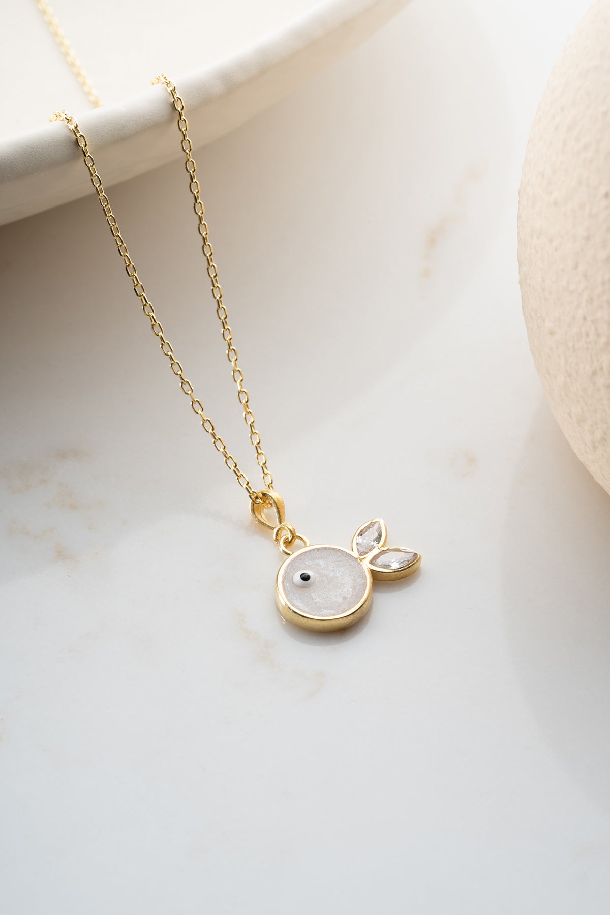 Mother of Pearl Fish Pendant Necklace