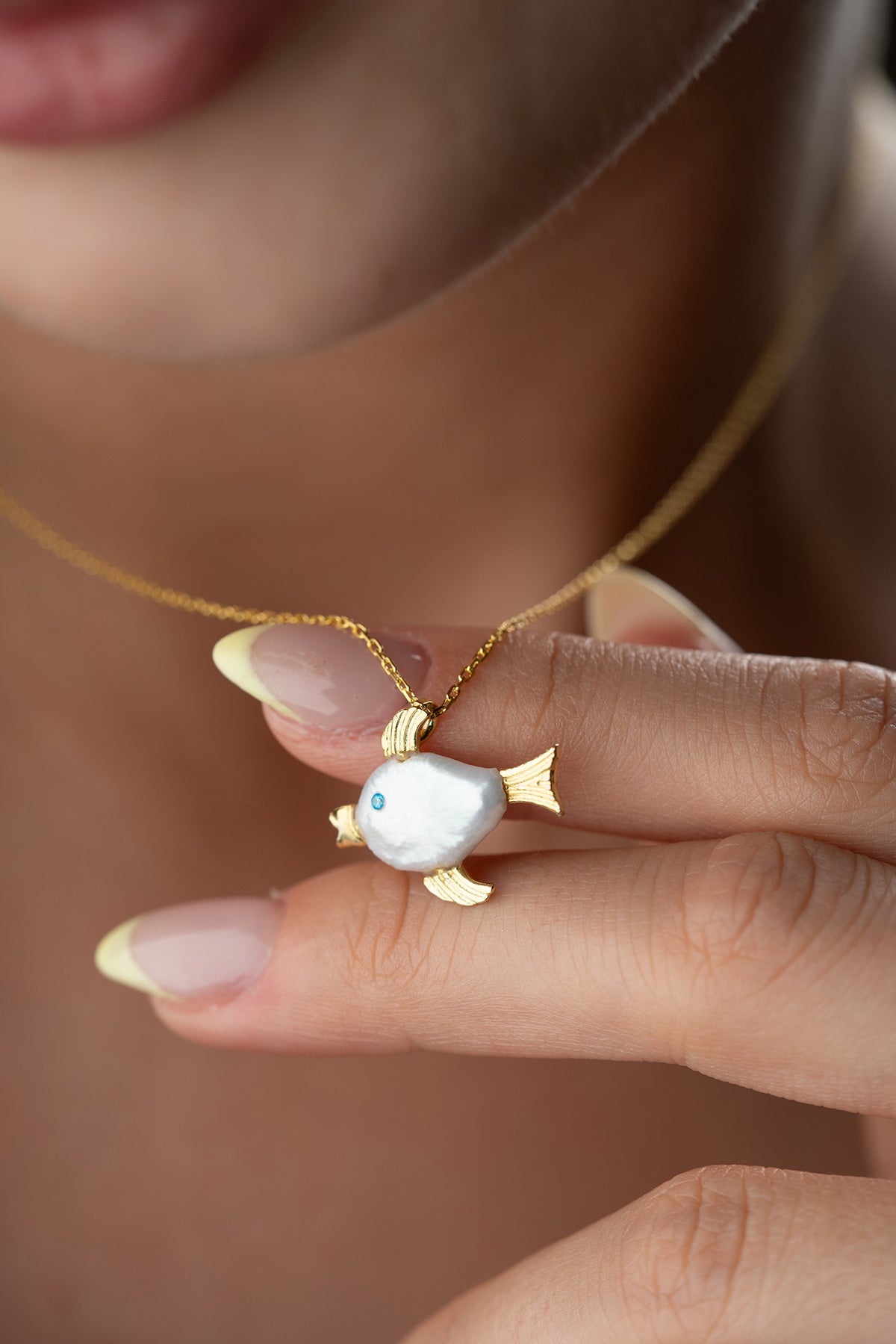 Pearl Fish Pendant Necklace in Gold